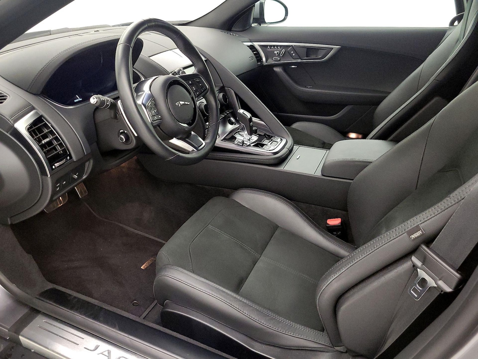 2021 Jaguar F-TYPE Base - Photo 12