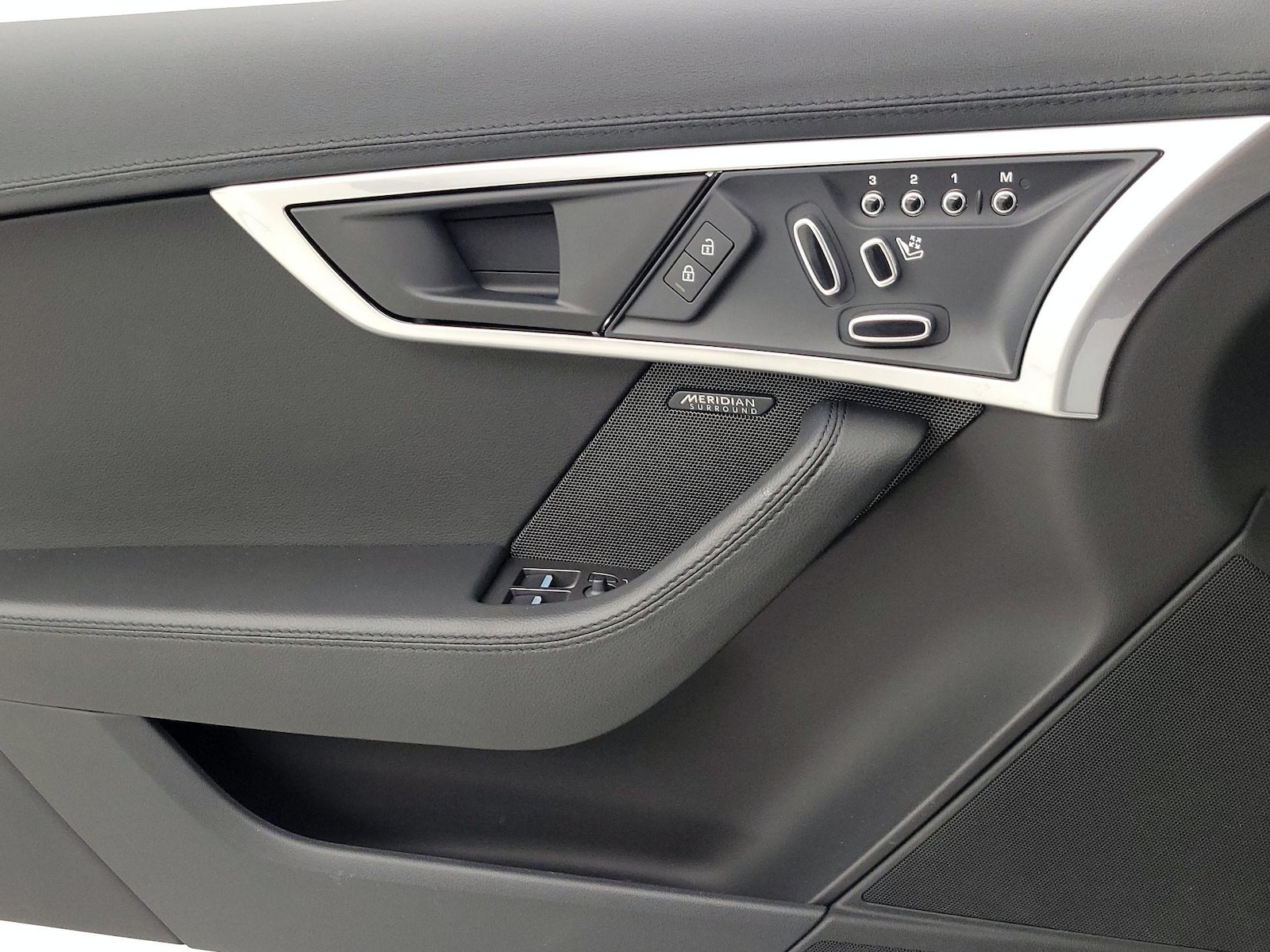 2021 Jaguar F-TYPE Base - Photo 13