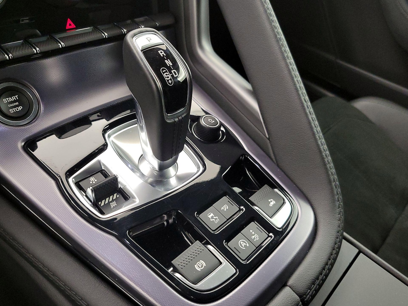 2021 Jaguar F-TYPE Base - Photo 19