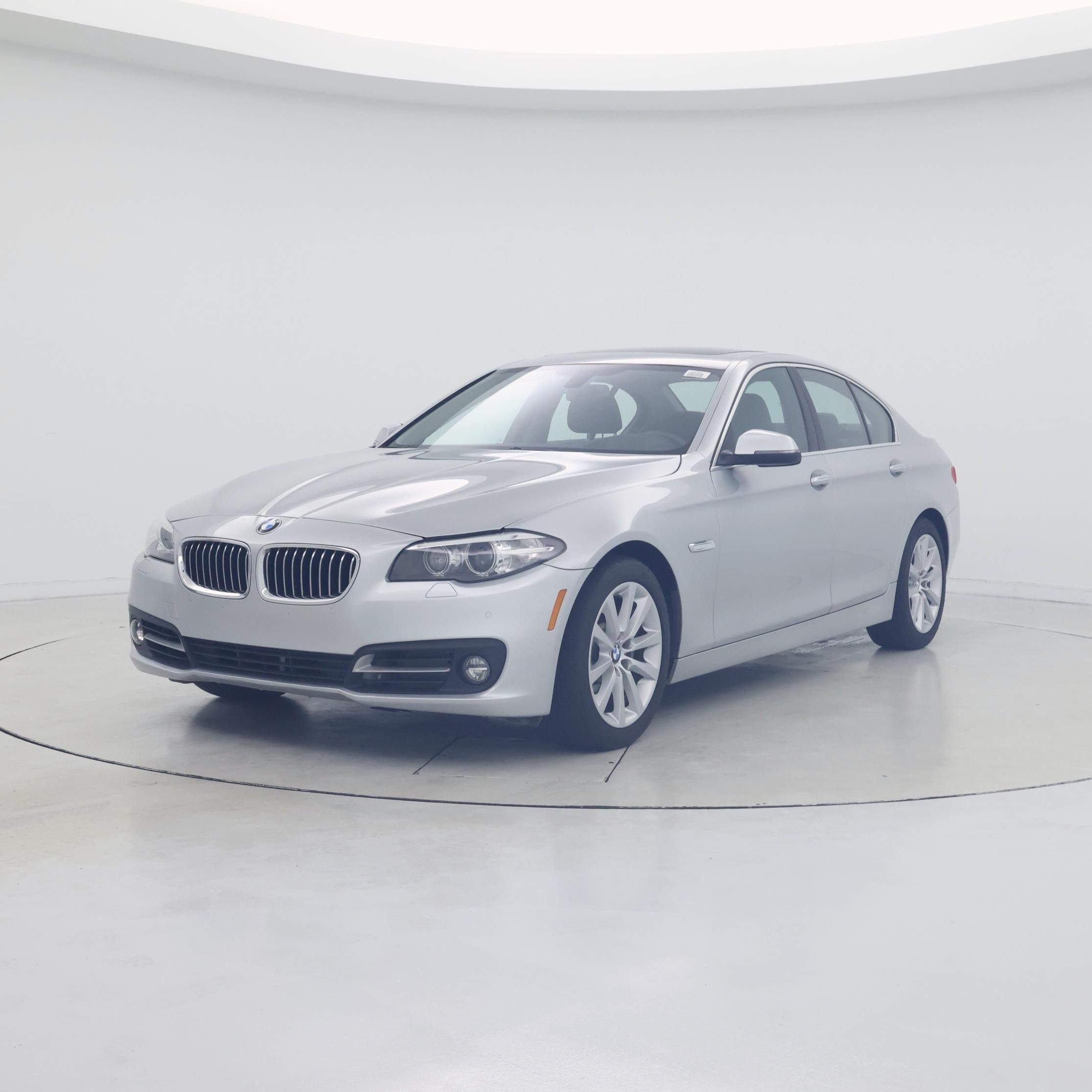 Thumbnail: 2016 BMW 5 Series - 4