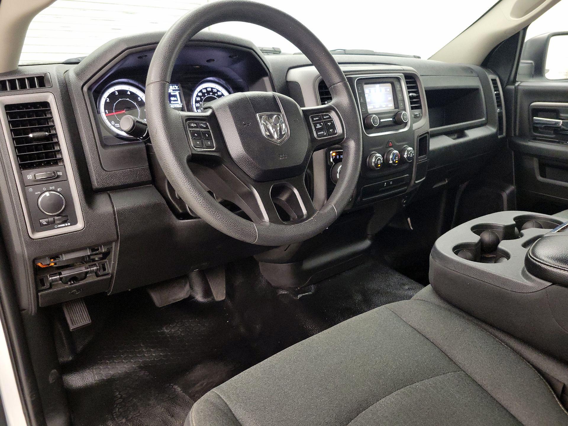 Thumbnail: 2023 RAM 1500 Classic - 9
