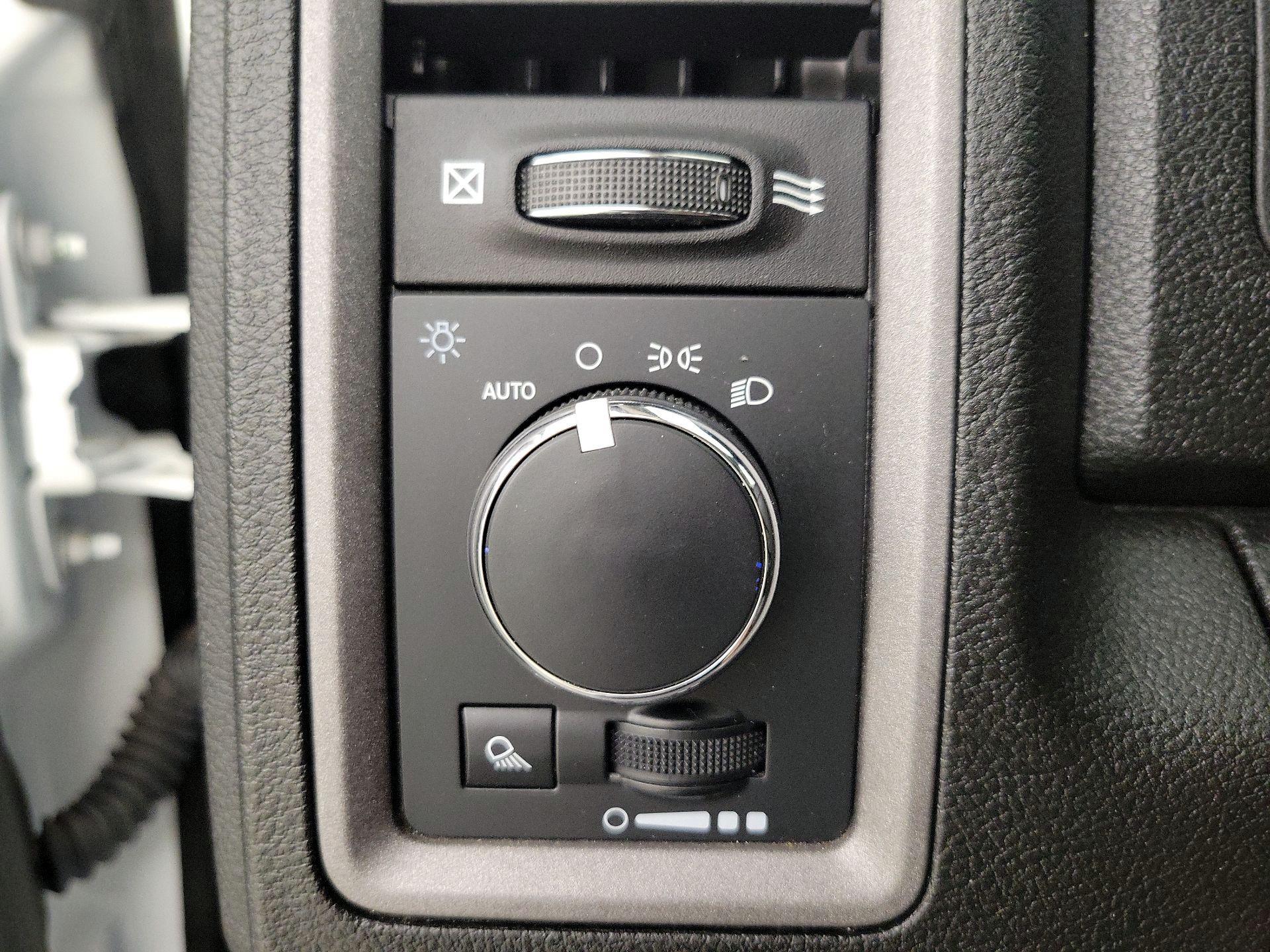 Thumbnail: 2023 RAM 1500 Classic - 13