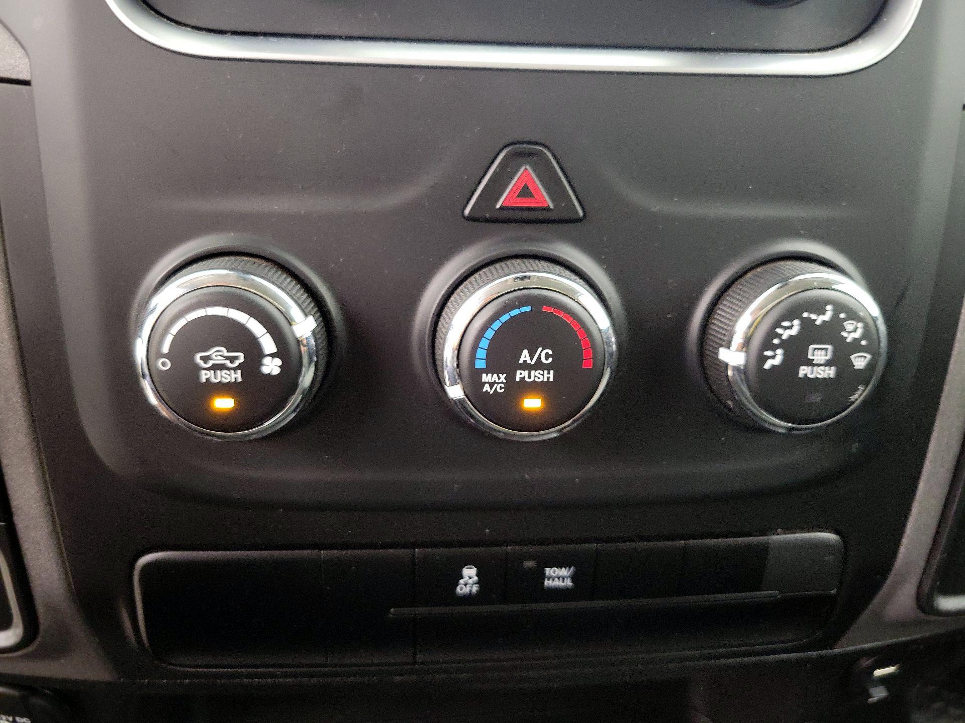 Thumbnail: 2023 RAM 1500 Classic - 16