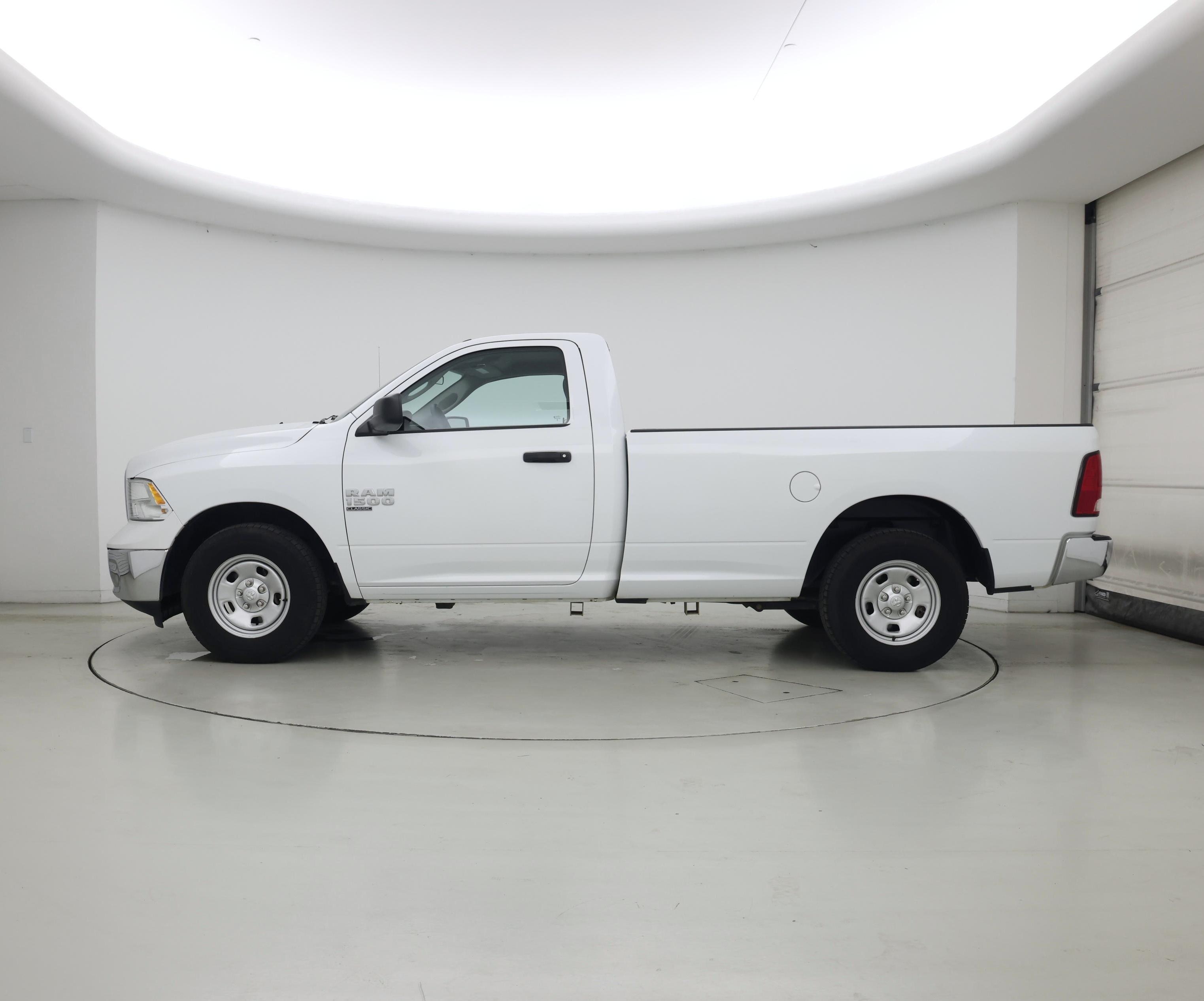 Thumbnail: 2023 RAM 1500 Classic - 3