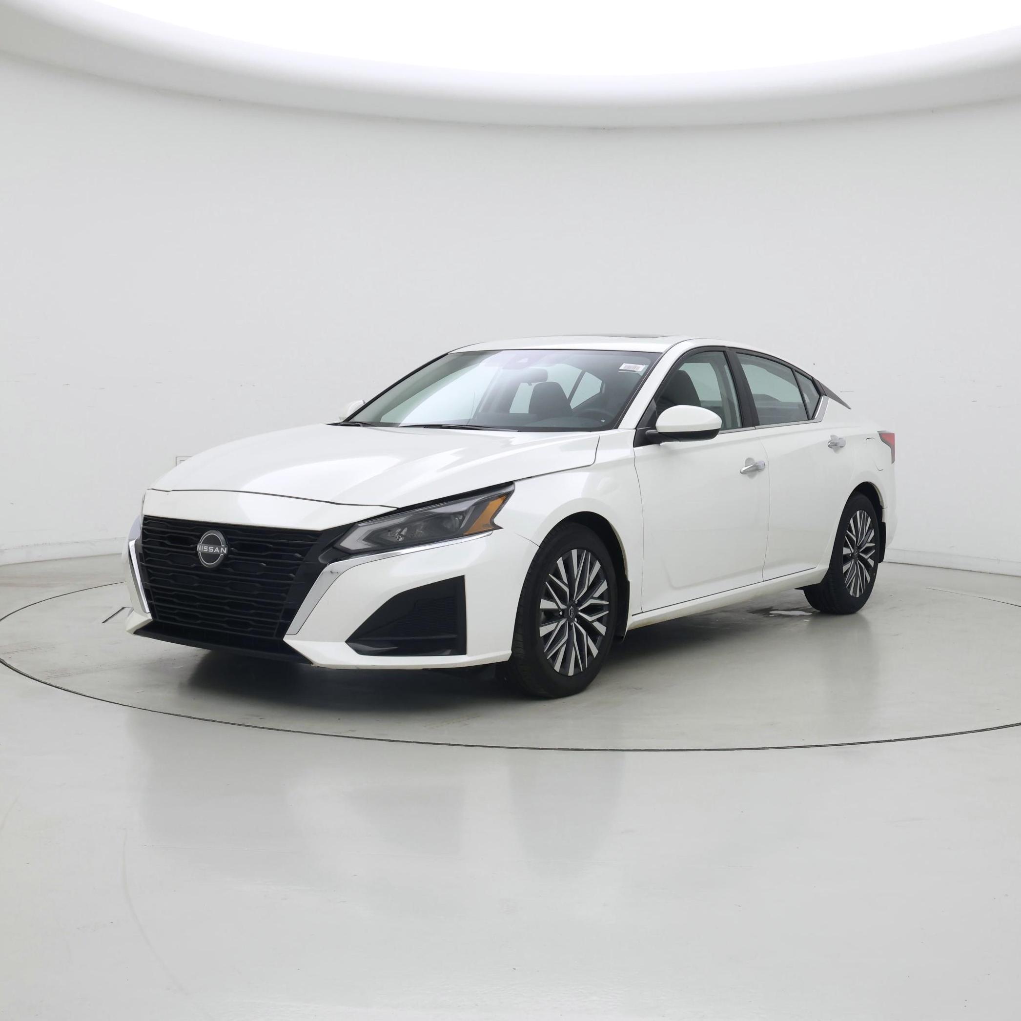 Thumbnail: 2023 Nissan Altima - 4