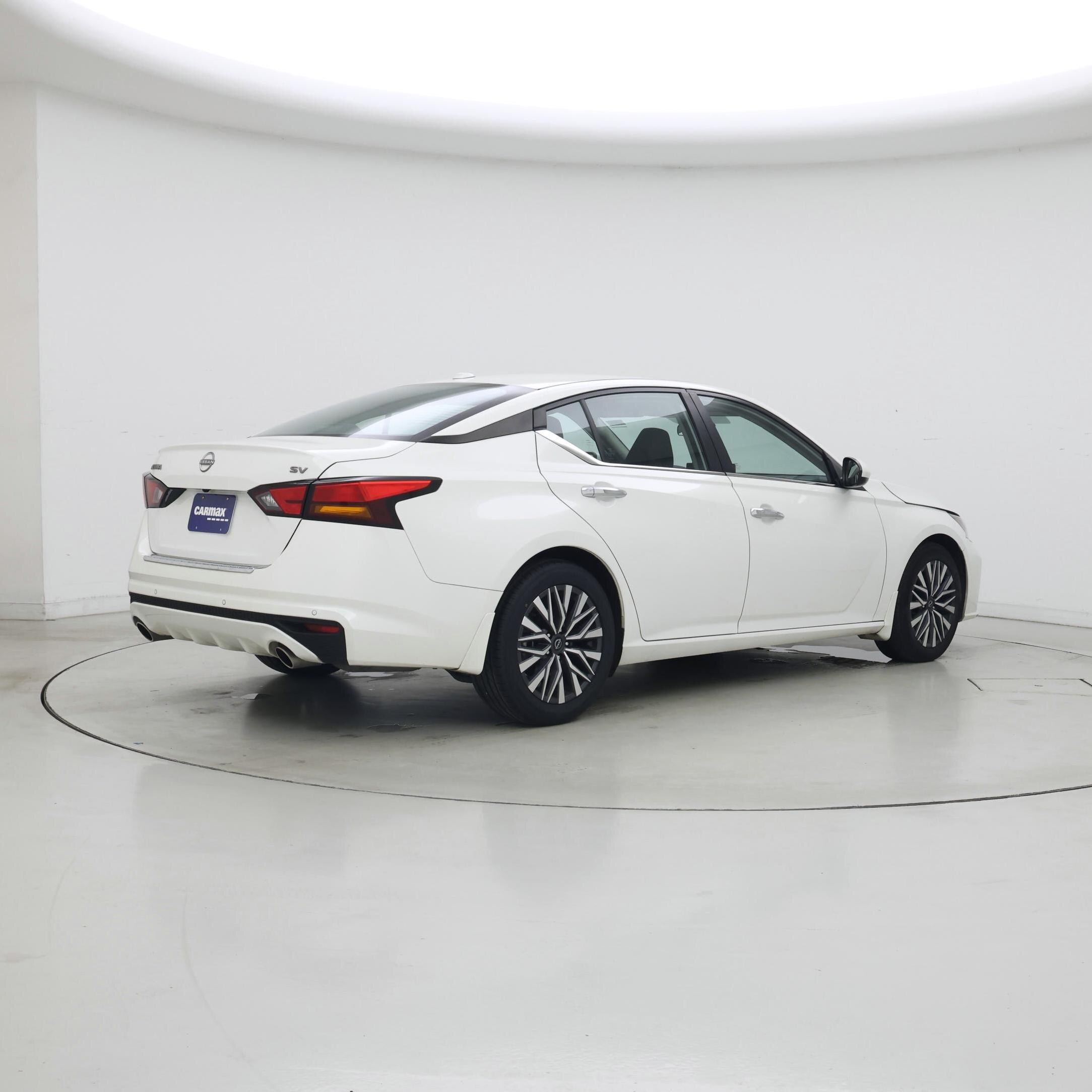 Thumbnail: 2023 Nissan Altima - 8