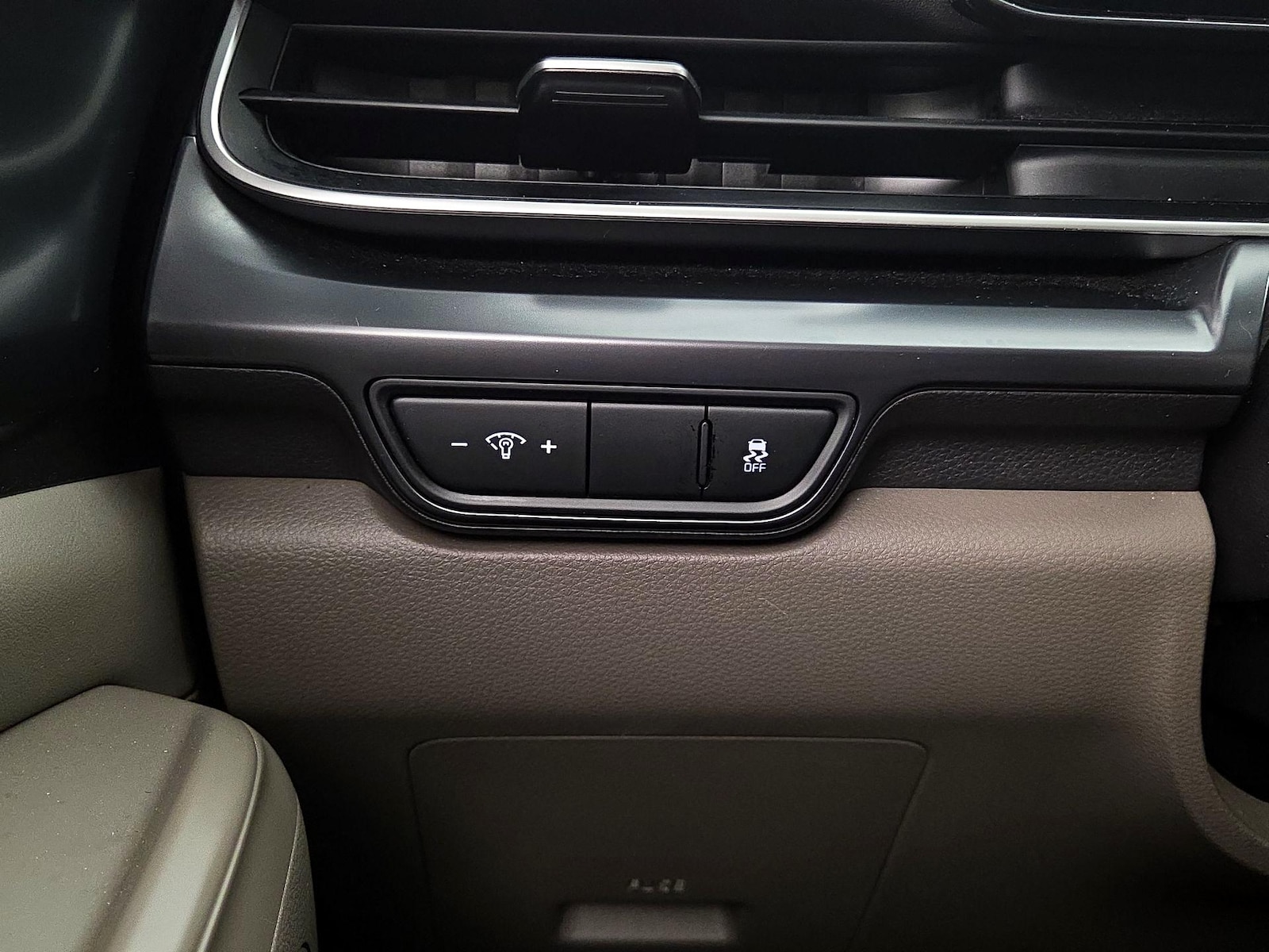 2025 Kia Carnival LXS - Photo 14