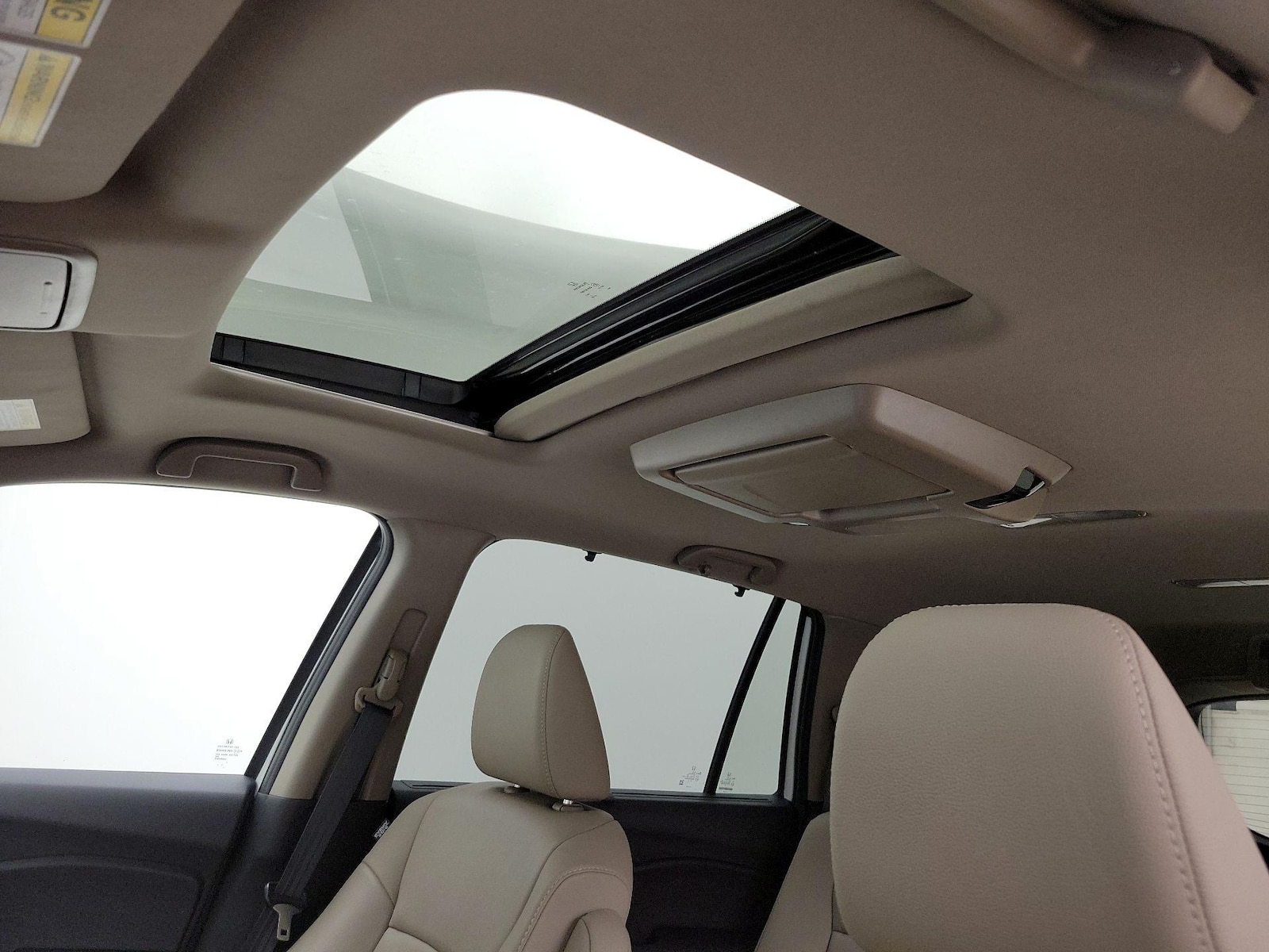 Sunroof(s) & Overhead Airbags
