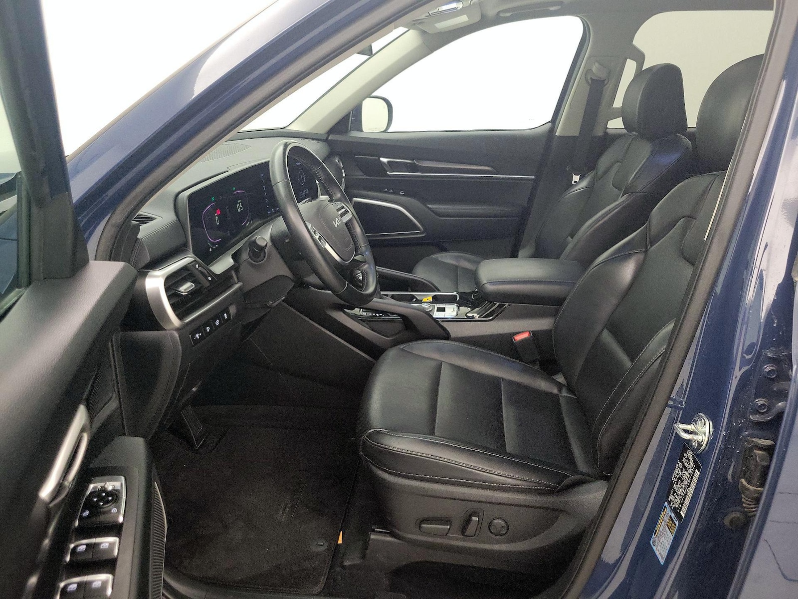 2025 Kia Telluride S - Photo 12