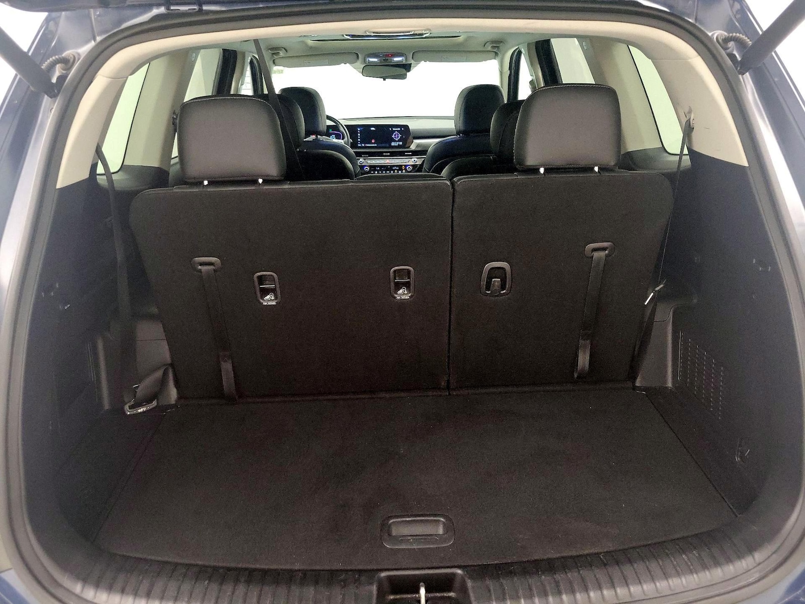 2025 Kia Telluride S - Photo 24