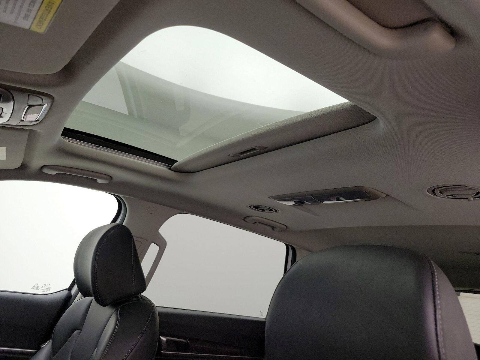 Sunroof(s) & Overhead Airbags