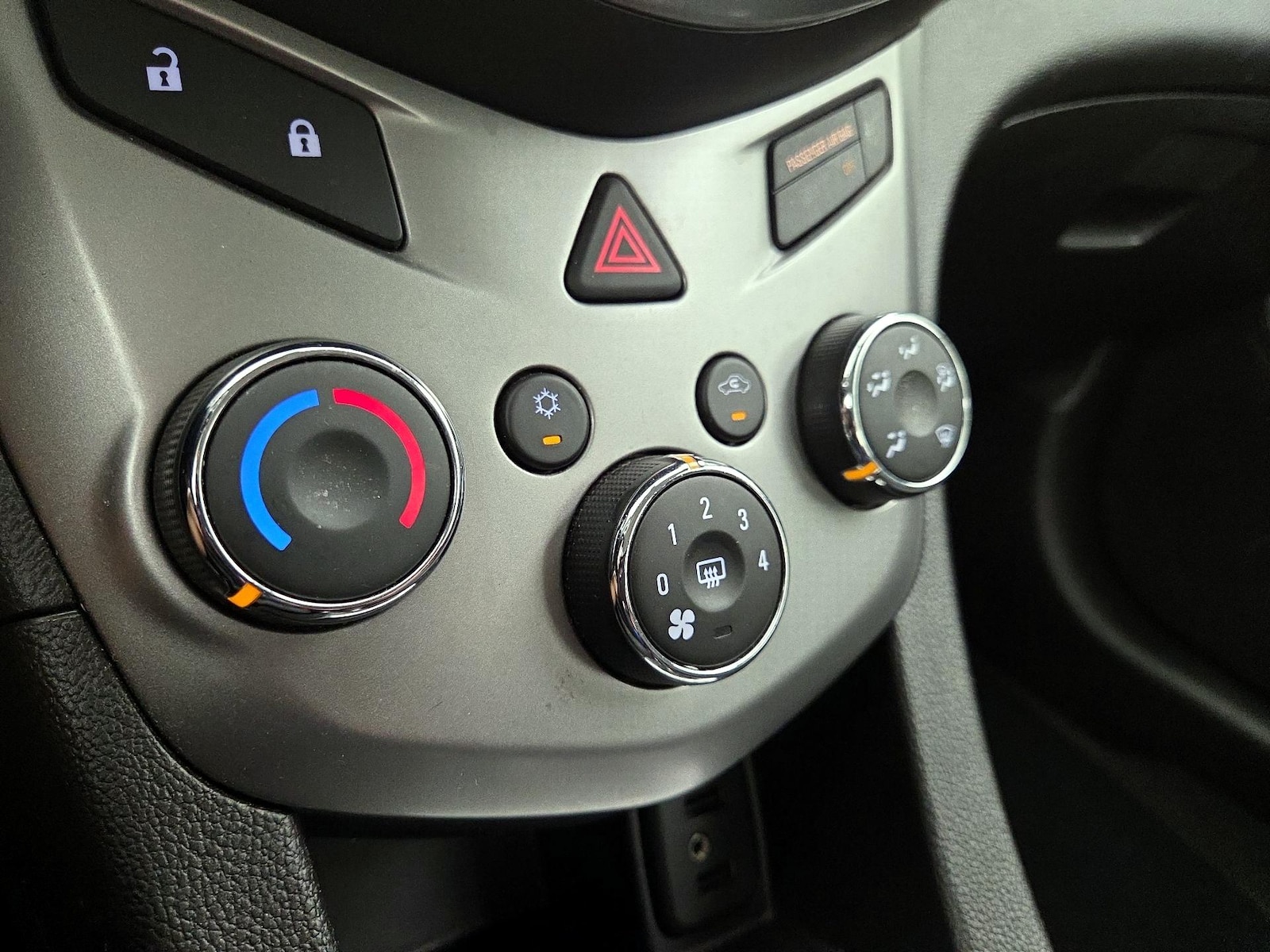 2020 Chevrolet Sonic LT - Photo 17