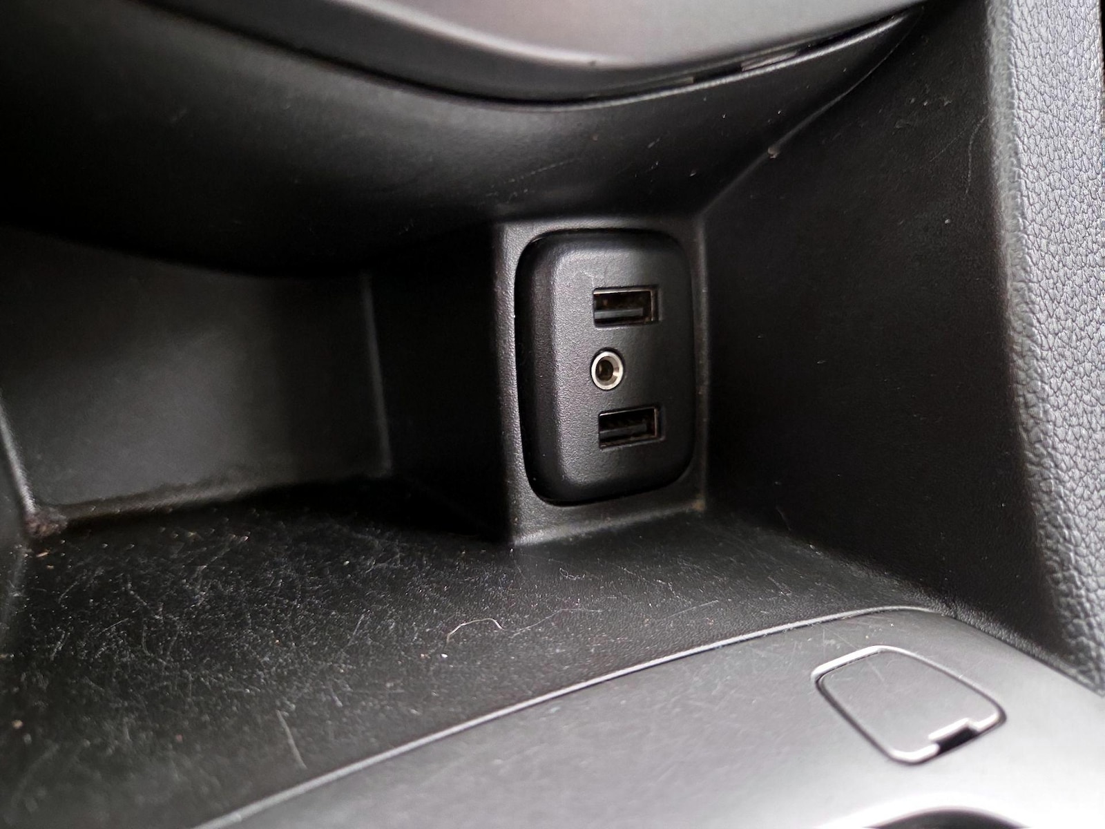 2020 Chevrolet Sonic LT - Photo 19