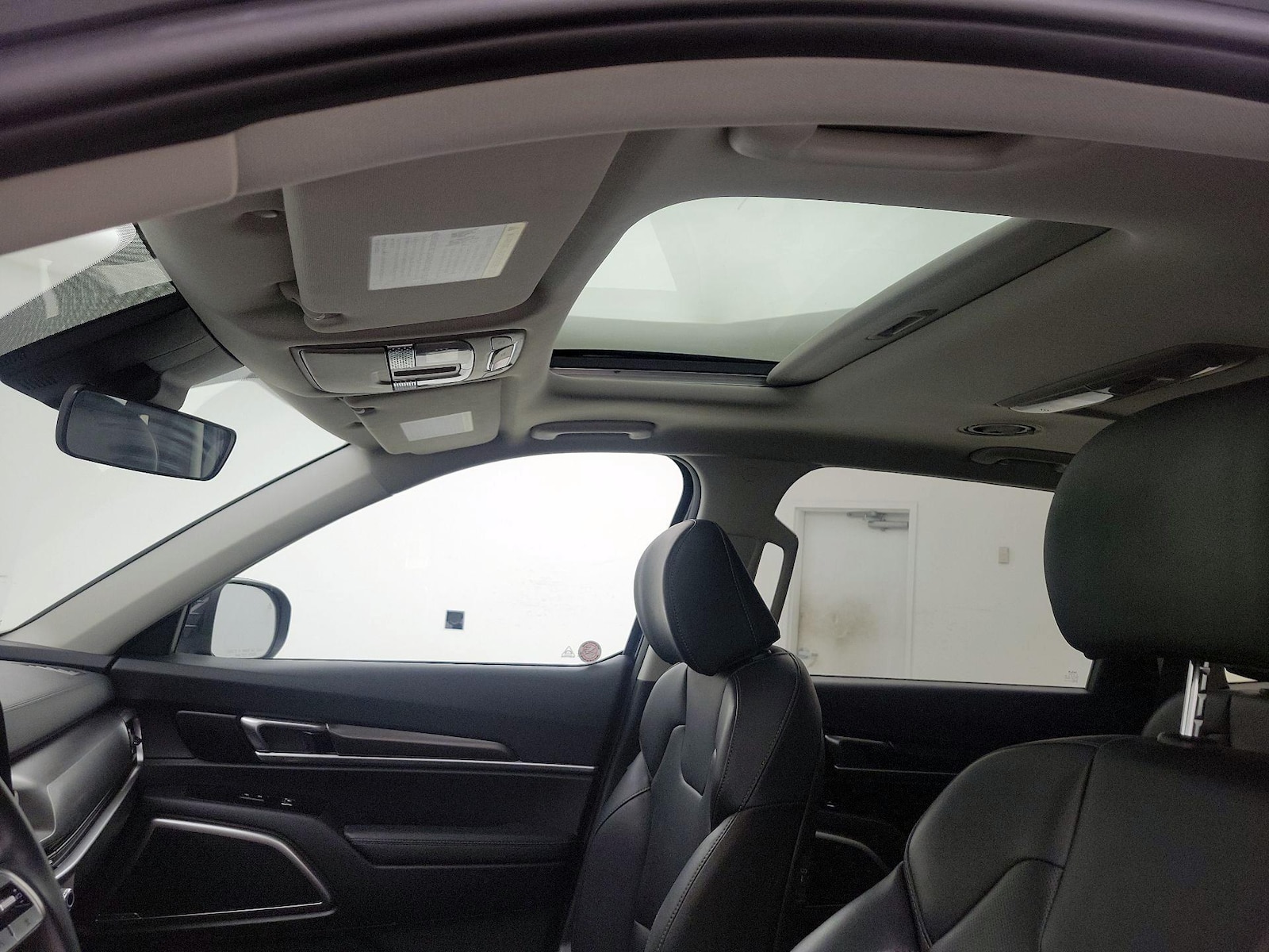 Sunroof(s) & Overhead Airbags