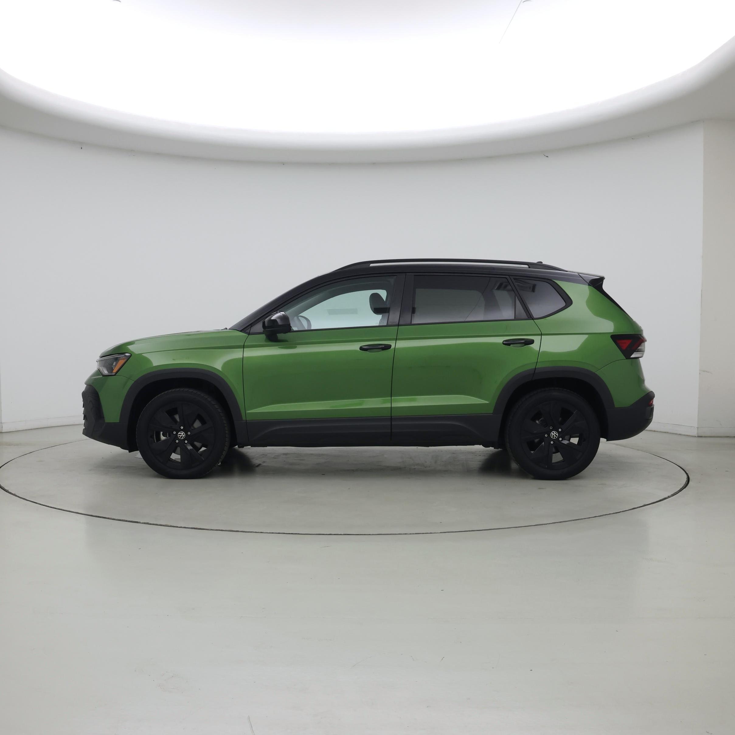 Thumbnail: 2025 Volkswagen Taos - 3