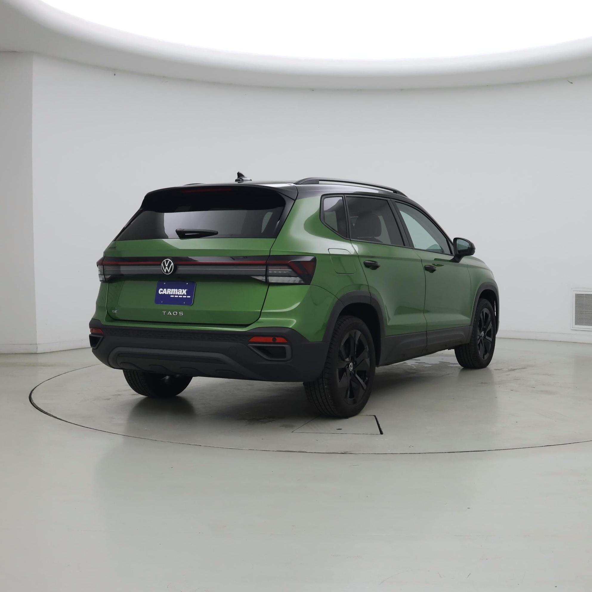 Thumbnail: 2025 Volkswagen Taos - 8
