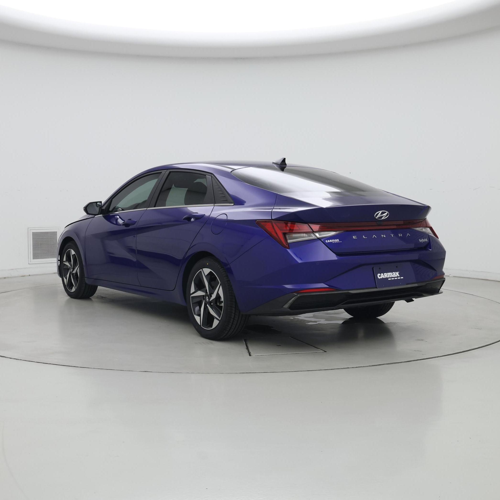 Thumbnail: 2023 Hyundai Elantra - 2