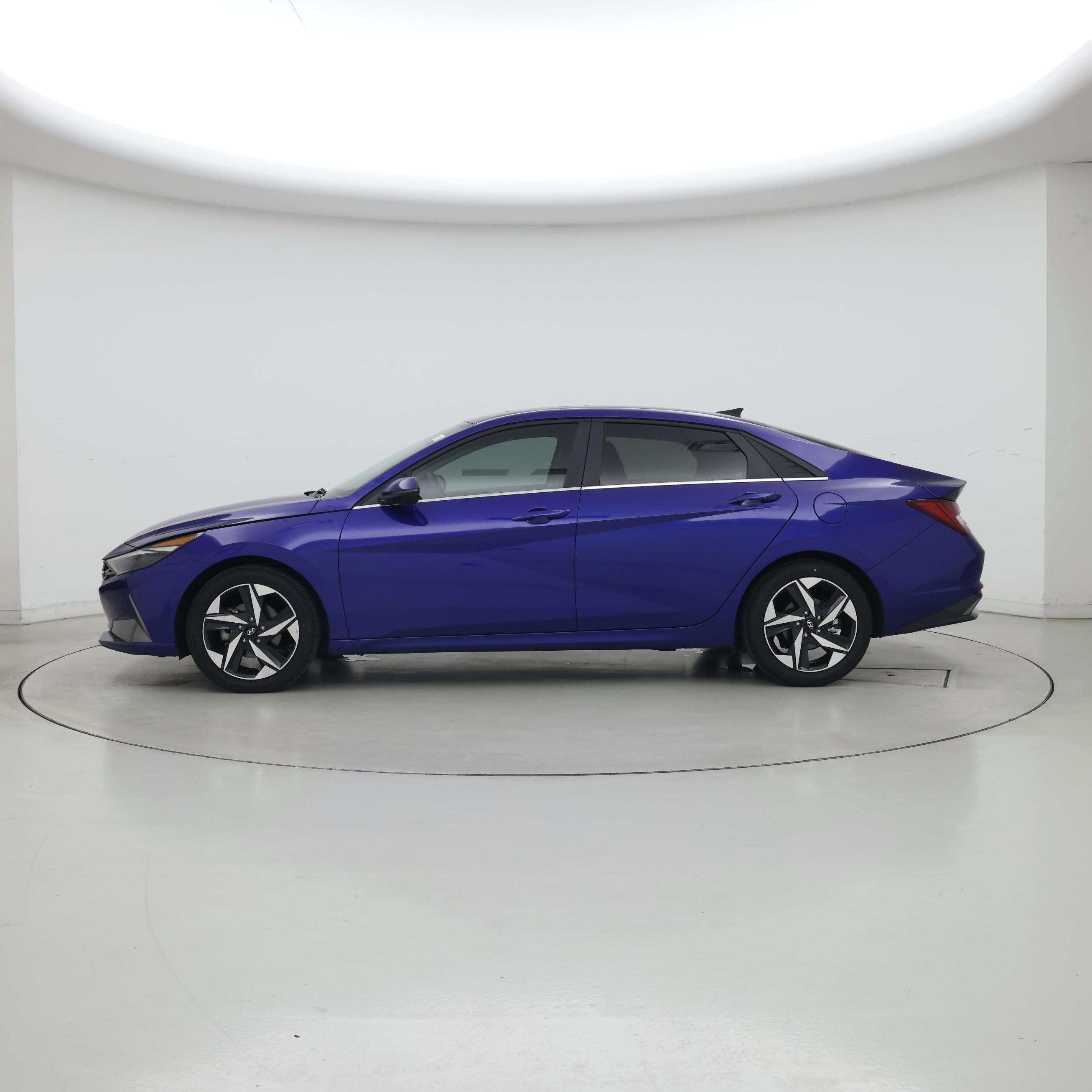 Thumbnail: 2023 Hyundai Elantra - 3