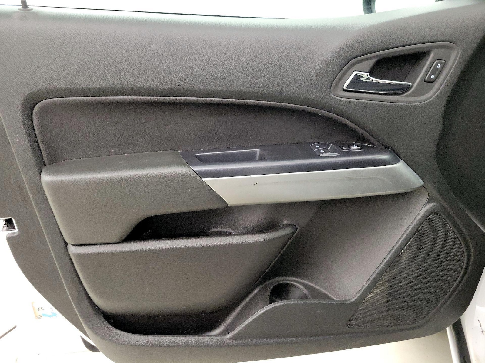 2022 Chevrolet Colorado LT - Photo 13