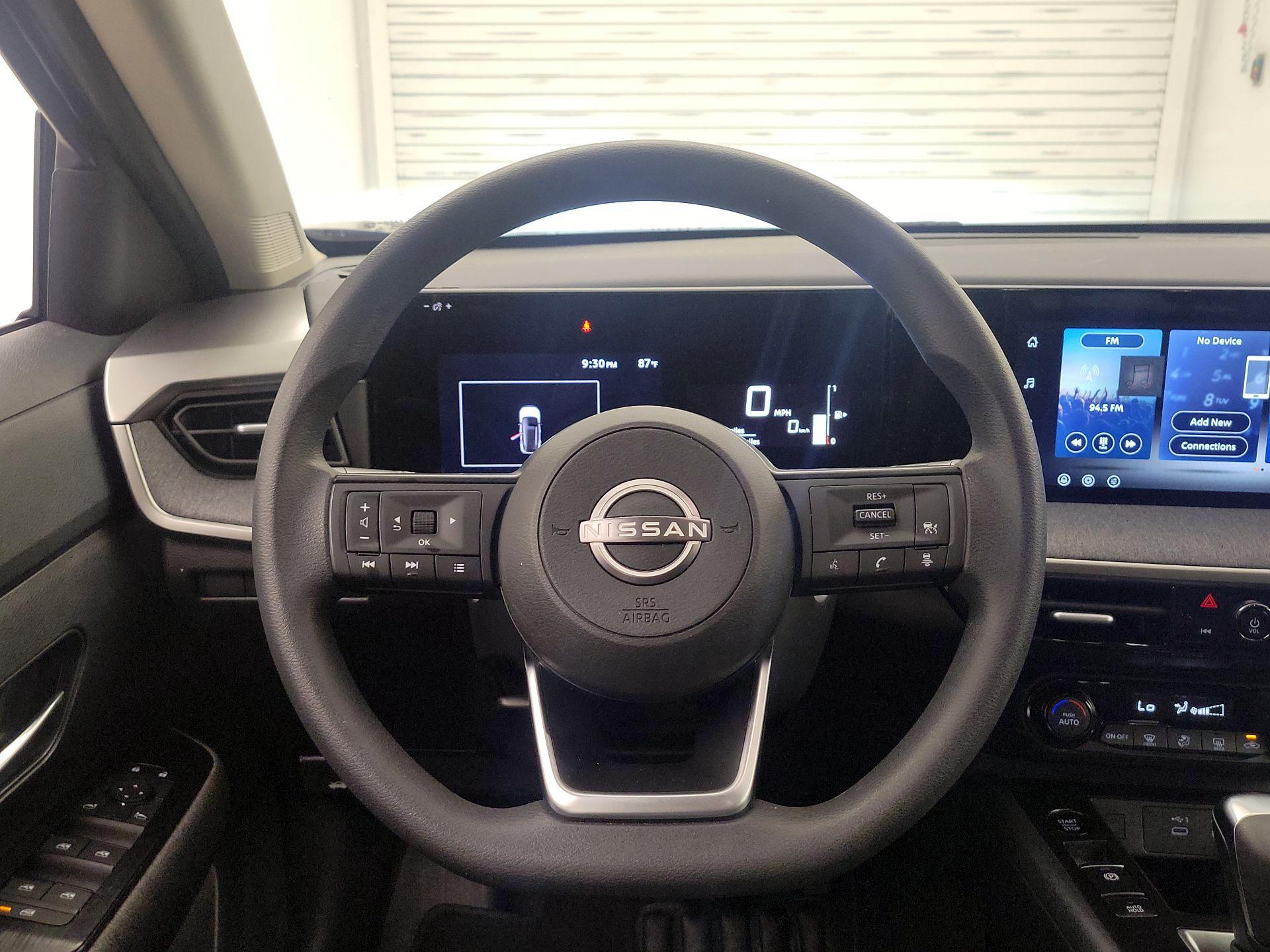 Thumbnail: 2026 Nissan Kicks - 10