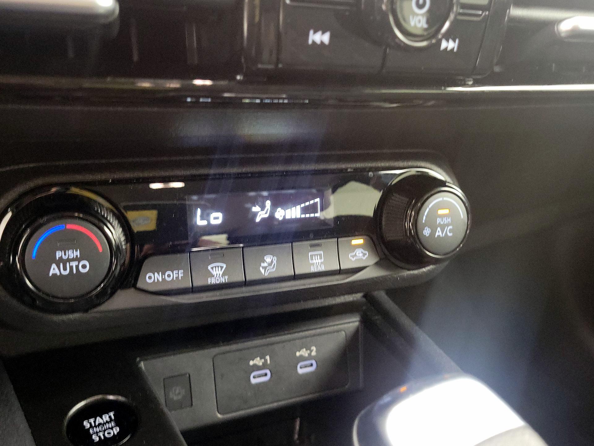 Thumbnail: 2026 Nissan Kicks - 16