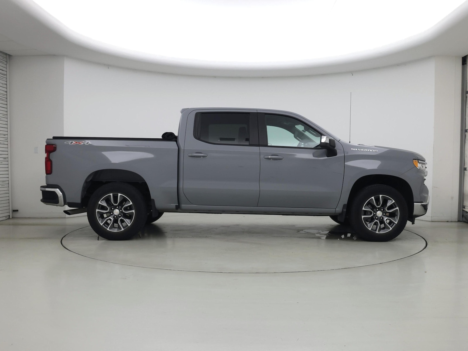 2024 Chevrolet Silverado 1500 LT - Photo 8
