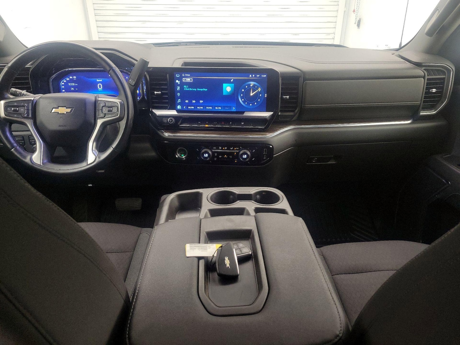 2023 Chevrolet Silverado 1500 LT - Photo 10