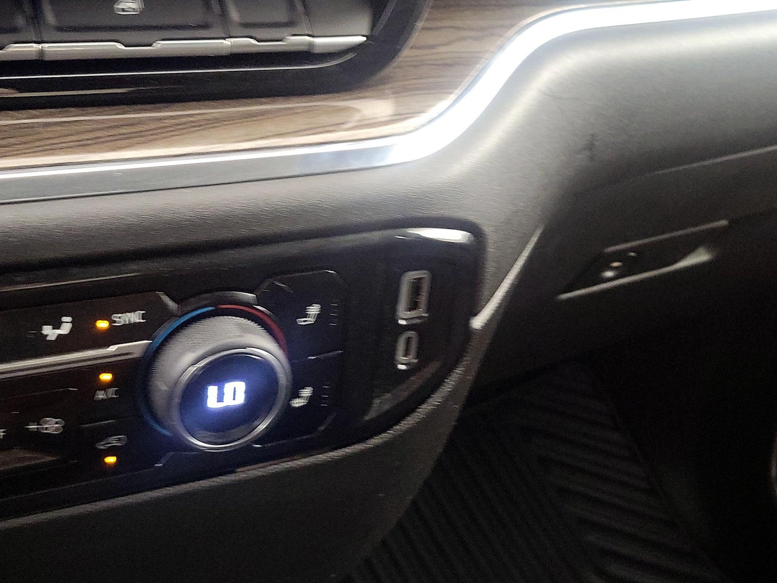 2023 Chevrolet Silverado 1500 LT - Photo 19