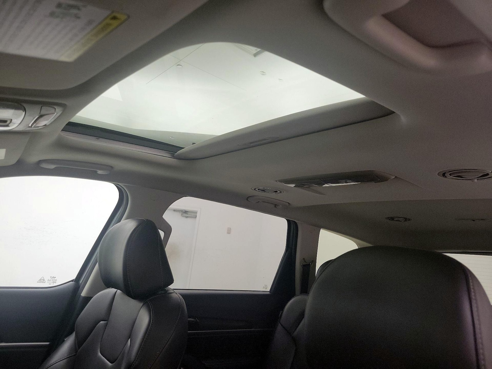 Sunroof(s) & Overhead Airbags