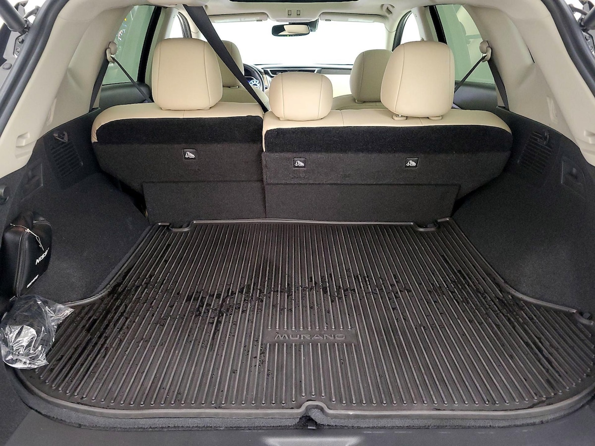 Trunk/Cargo (Seats Up)