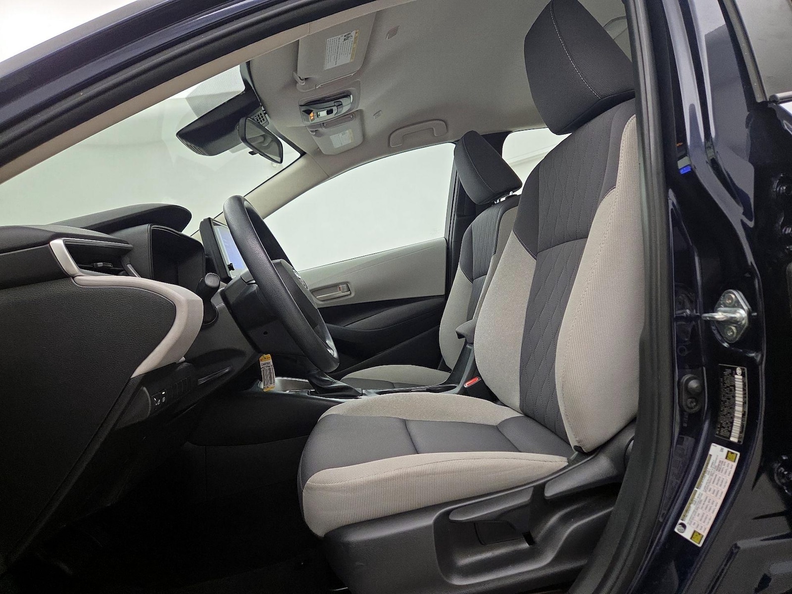 2023 Toyota Corolla LE - Photo 12