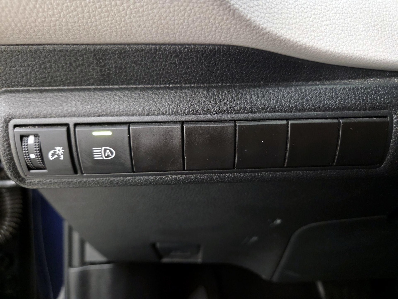 2023 Toyota Corolla LE - Photo 14