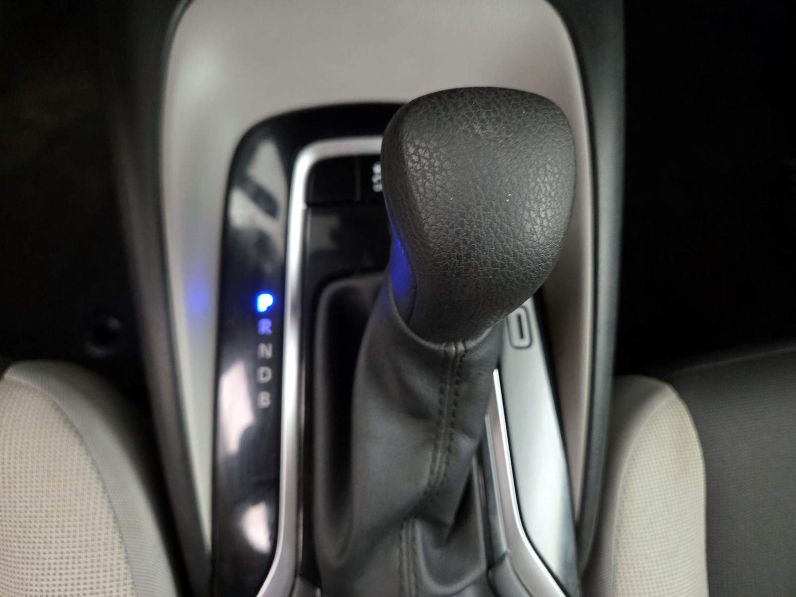 2023 Toyota Corolla LE - Photo 18