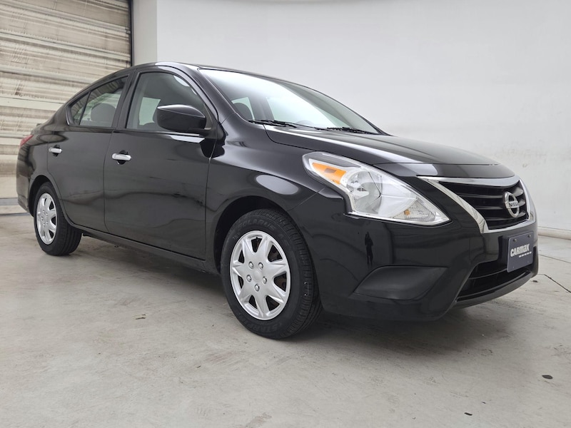 2017 Nissan Versa SV