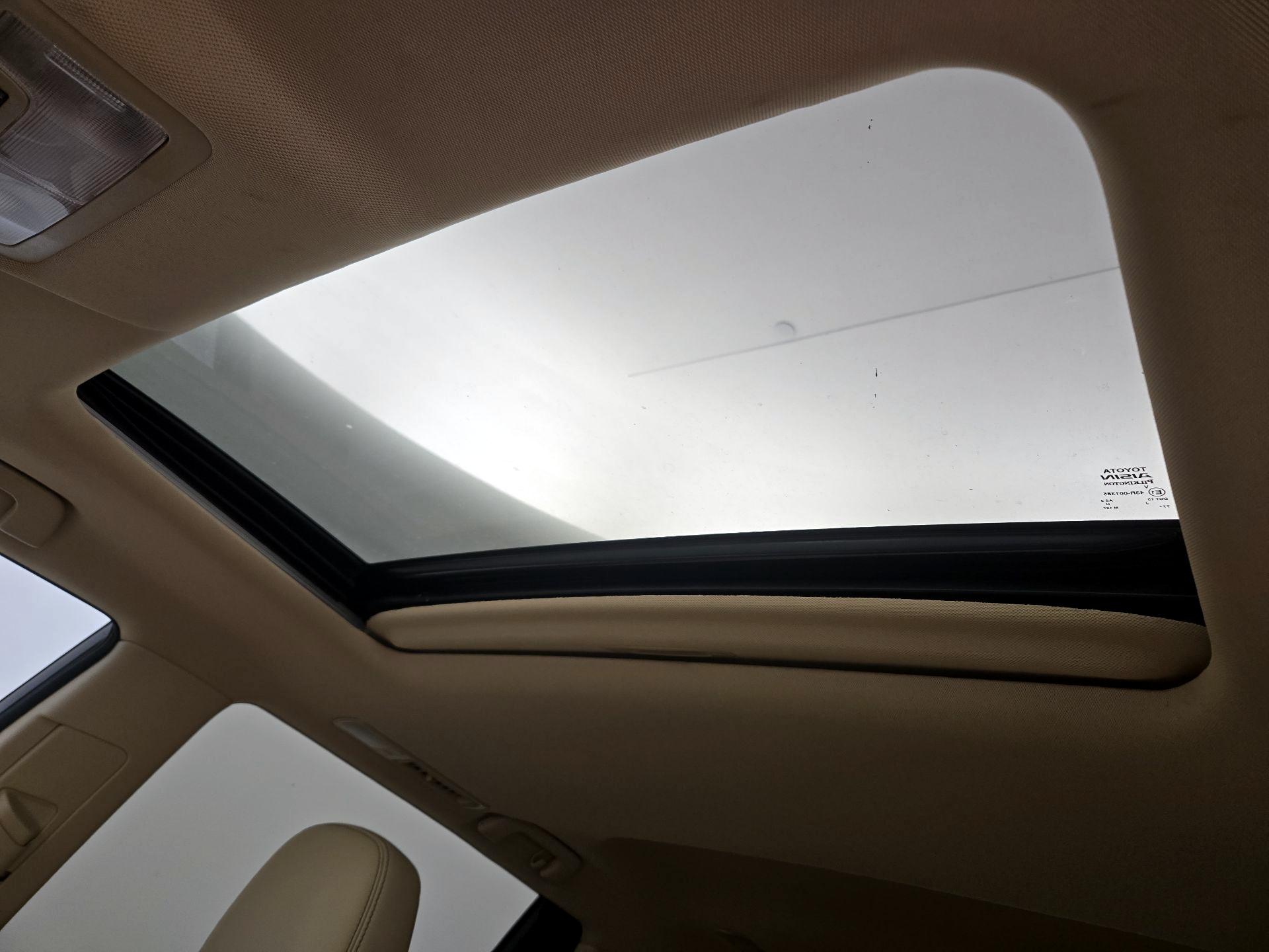 Thumbnail: 2016 Toyota Highlander - 18