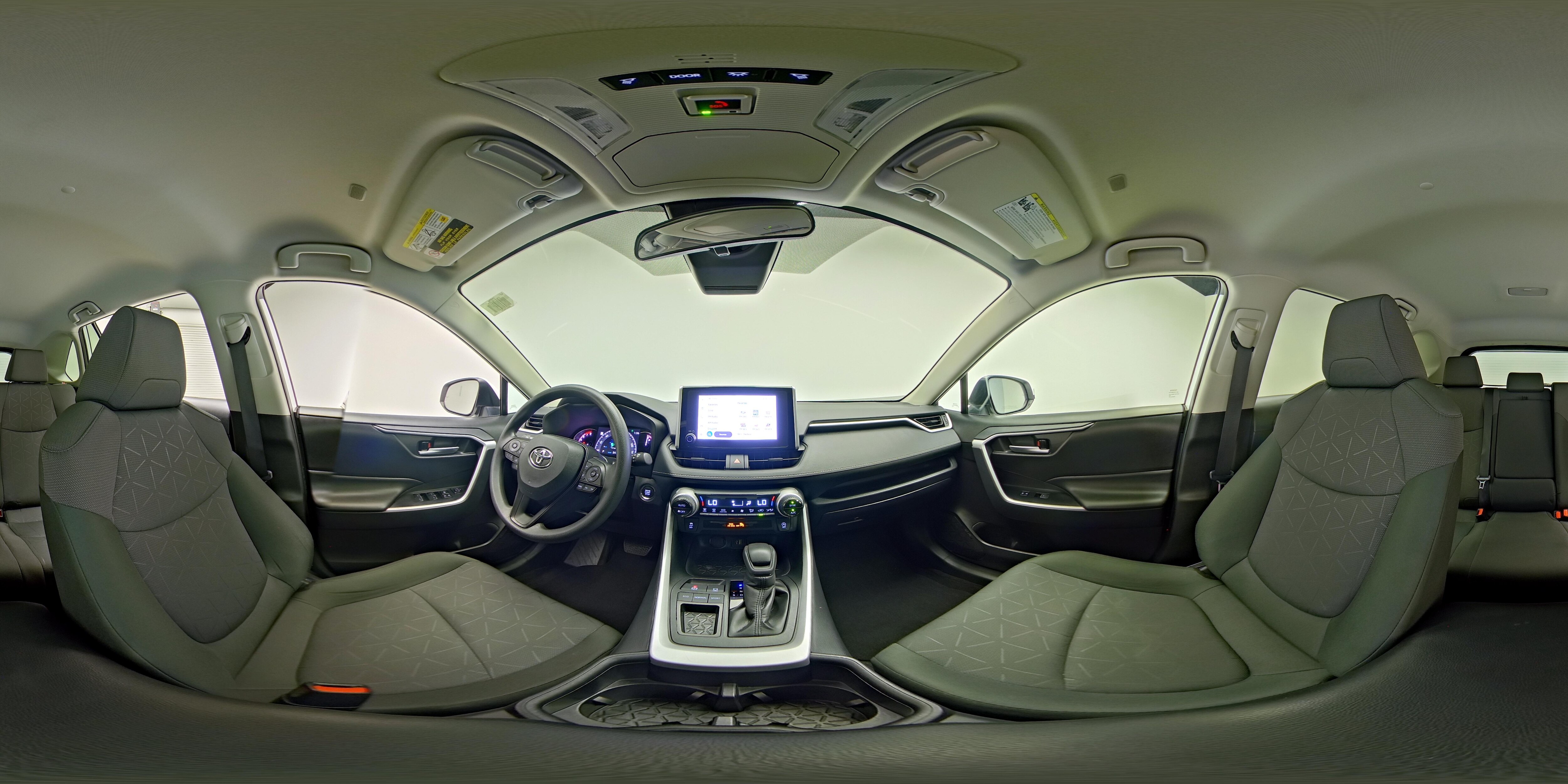 2025 Toyota RAV4 XLE - Photo 22