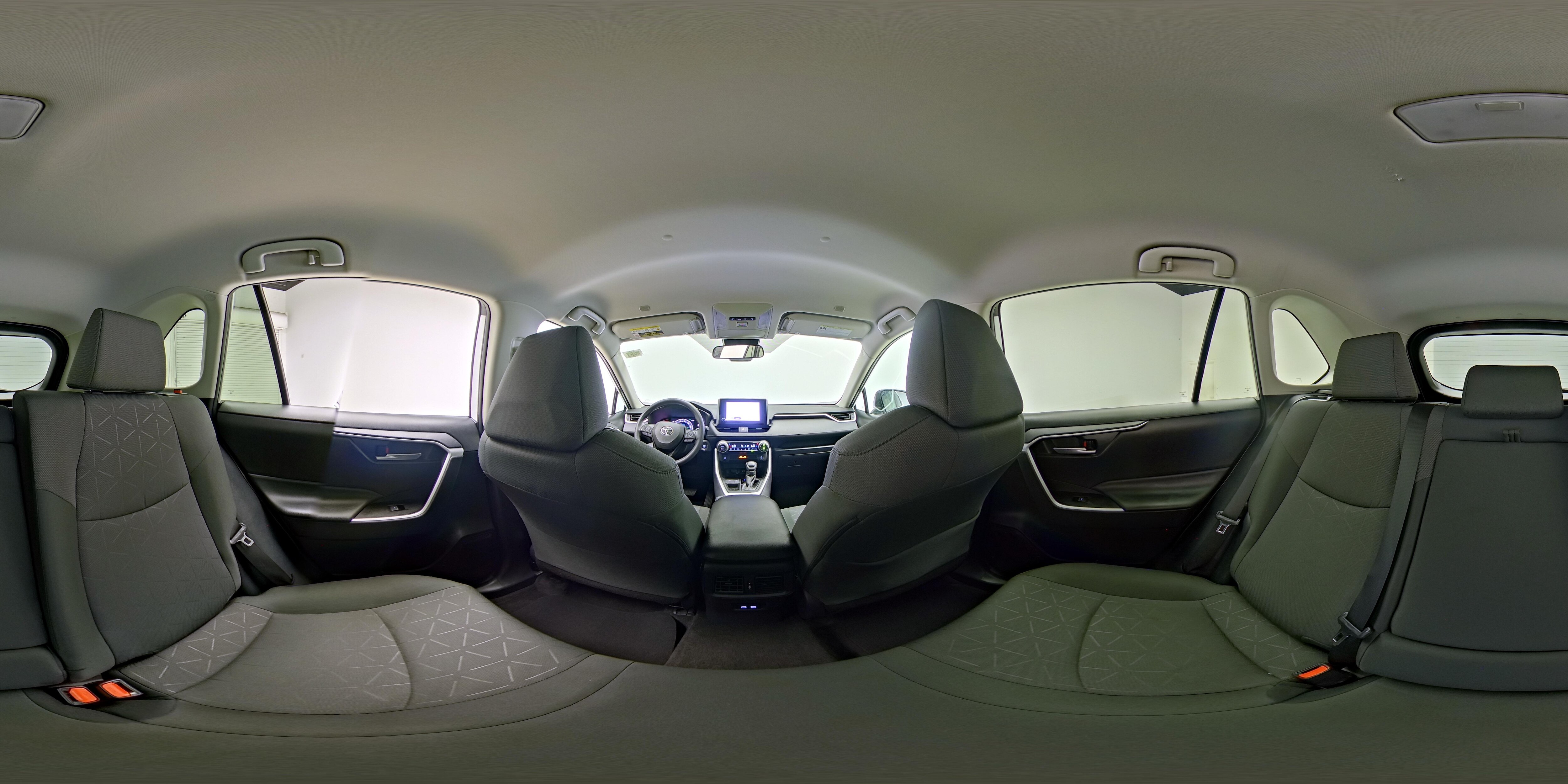 2025 Toyota RAV4 XLE - Photo 23
