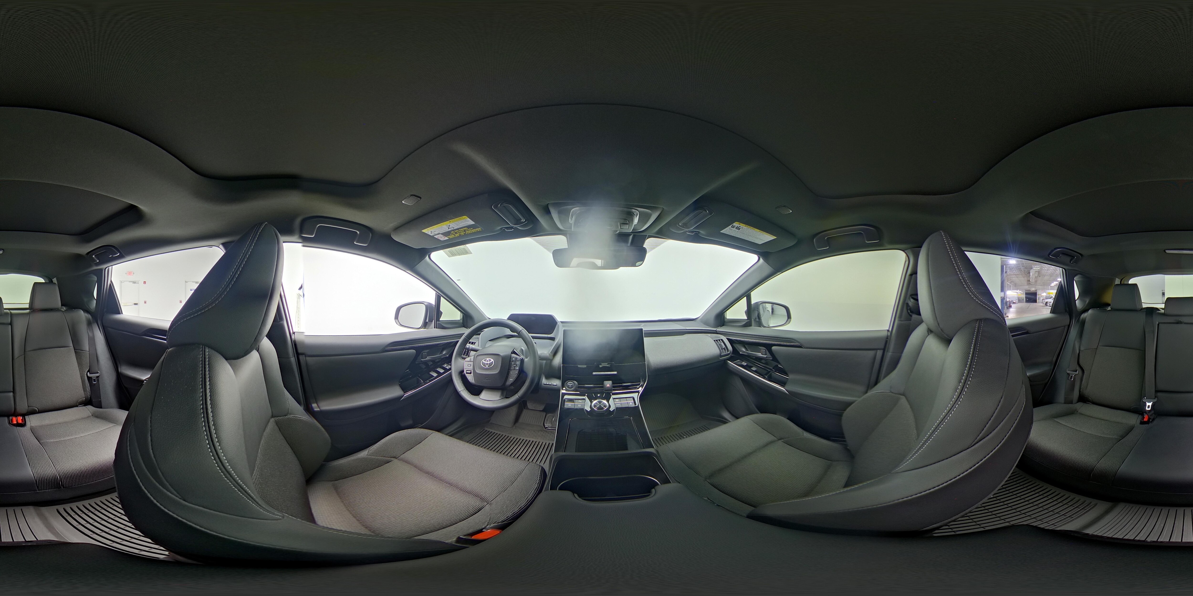 2024 Toyota bZ4X XLE - Photo 25