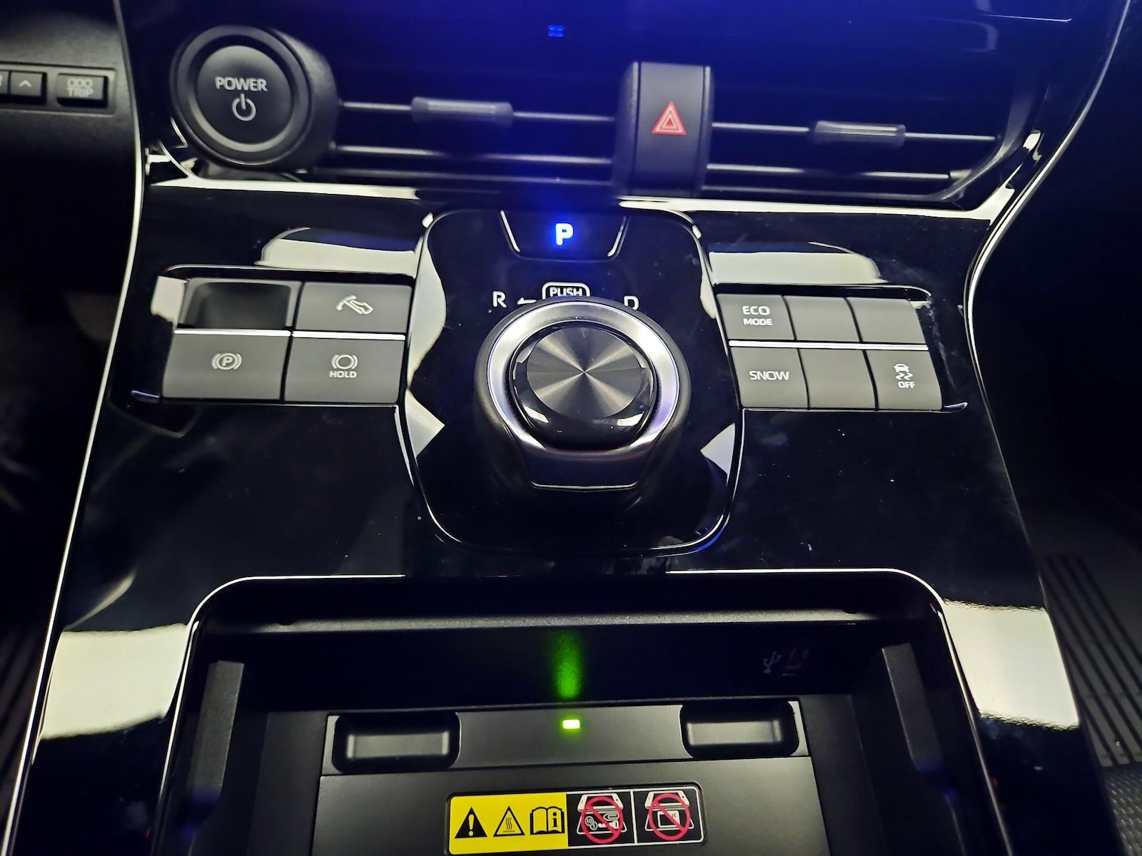 2024 Toyota bZ4X XLE - Photo 18