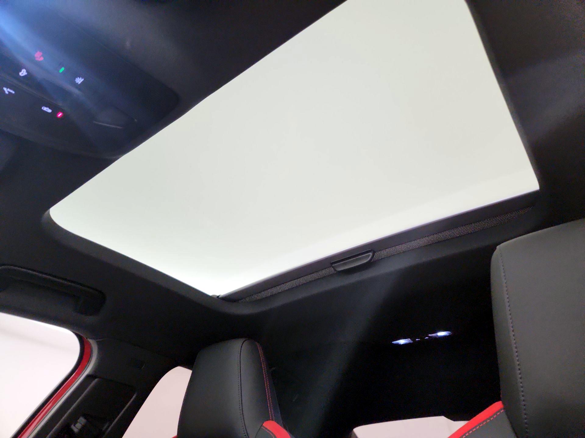 Thumbnail: 2025 Audi RS 3 - 19