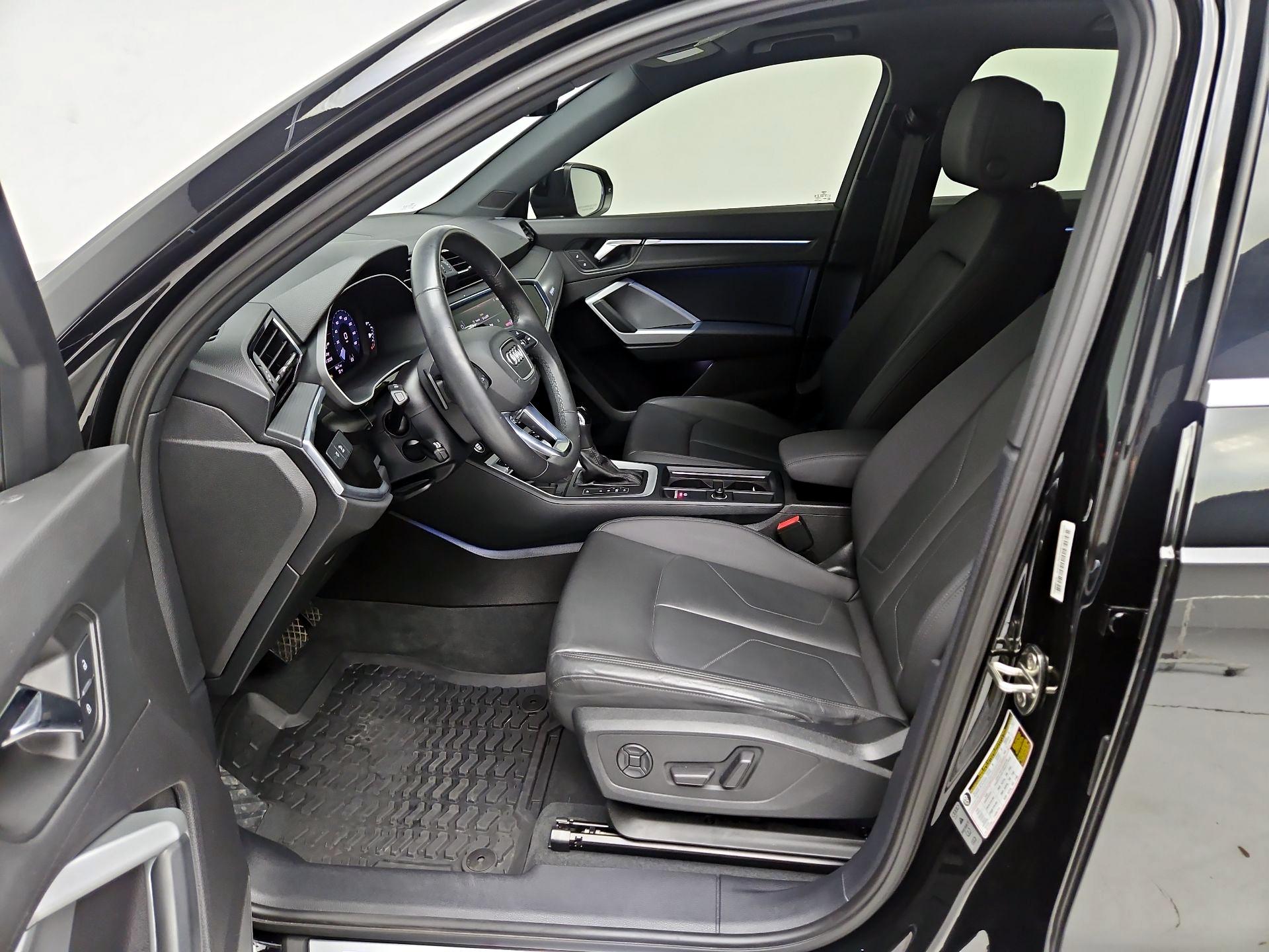 Thumbnail: 2021 Audi Q3 - 11