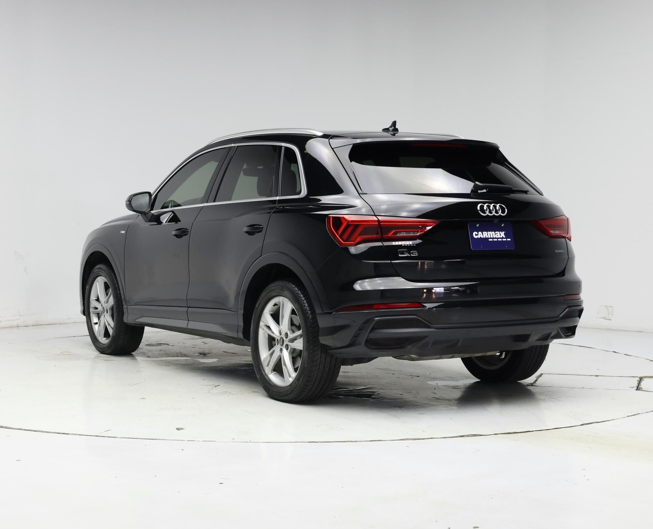 Thumbnail: 2021 Audi Q3 - 2