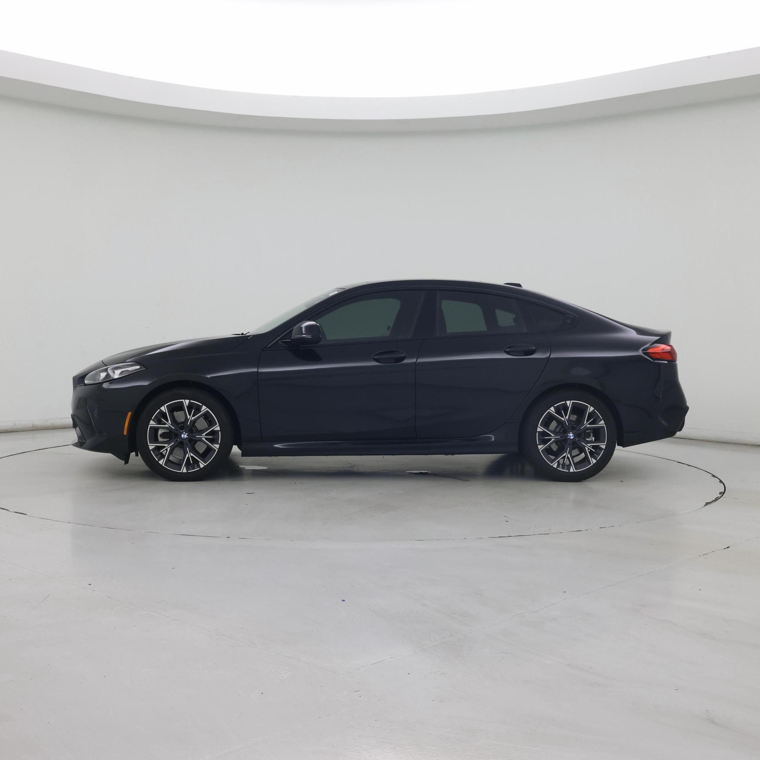 Thumbnail: 2026 BMW 2 Series - 3