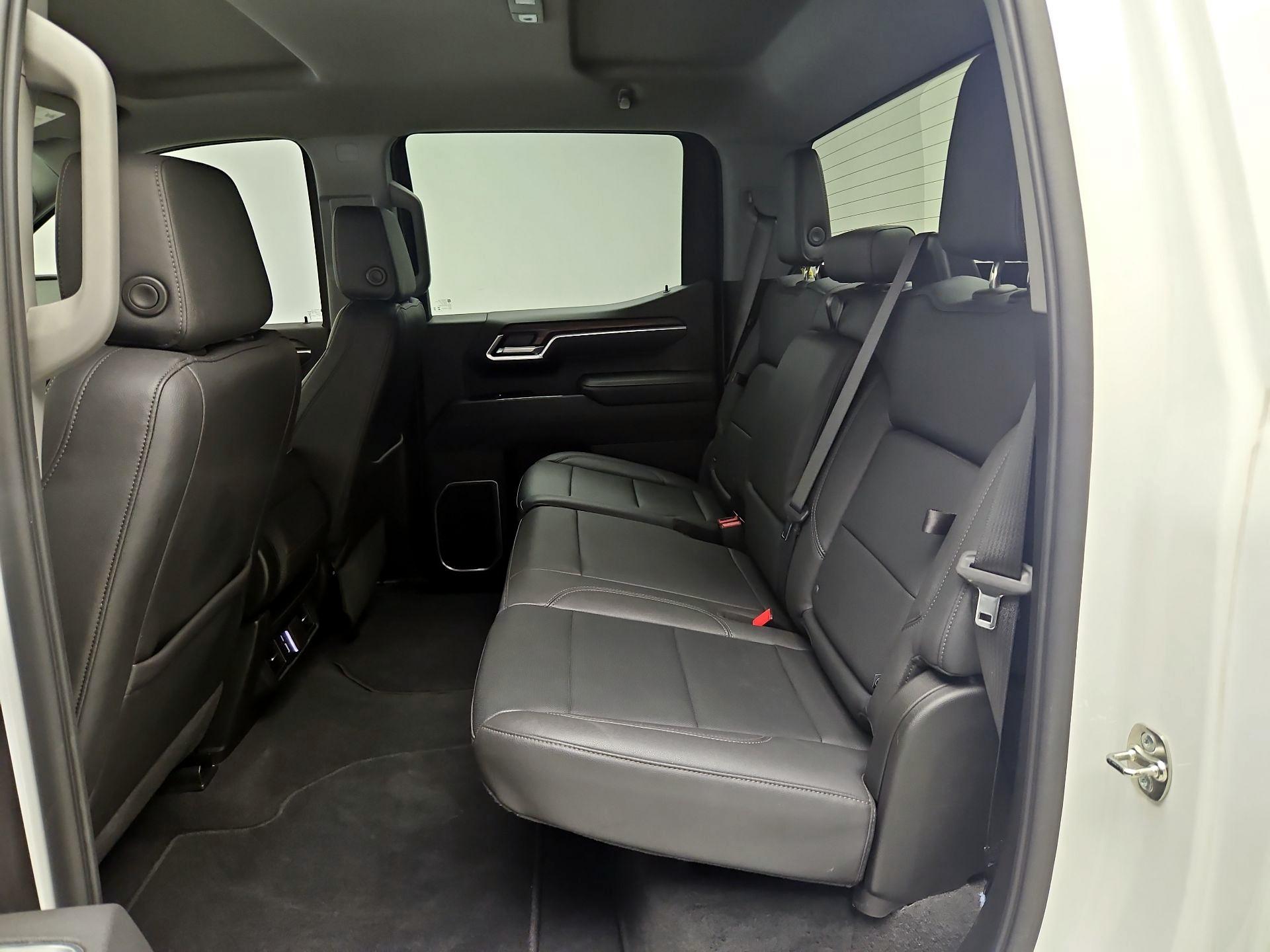 Thumbnail: 2026 GMC Sierra 1500 - 17