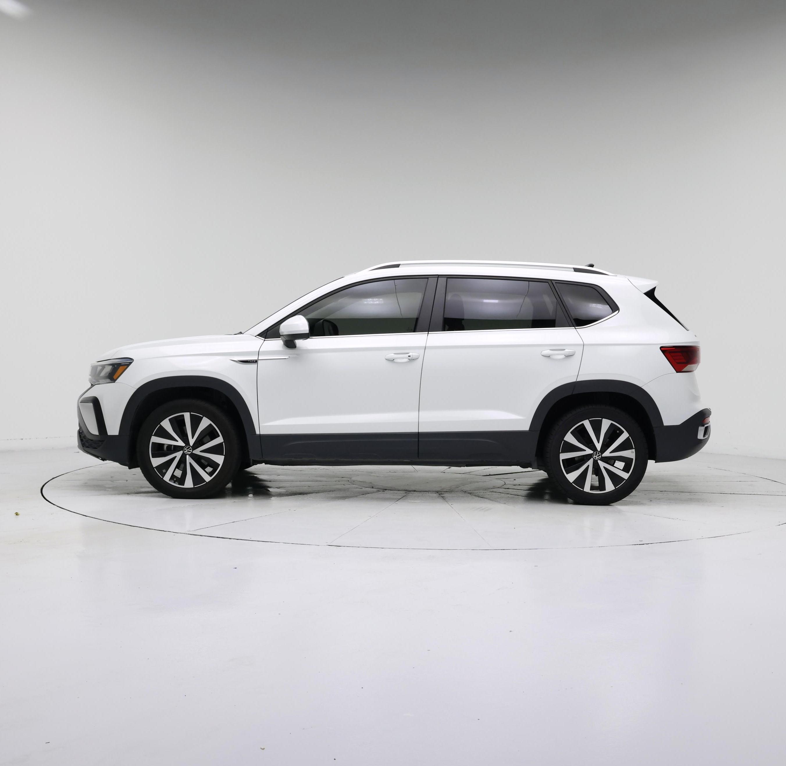 Thumbnail: 2023 Volkswagen Taos - 3