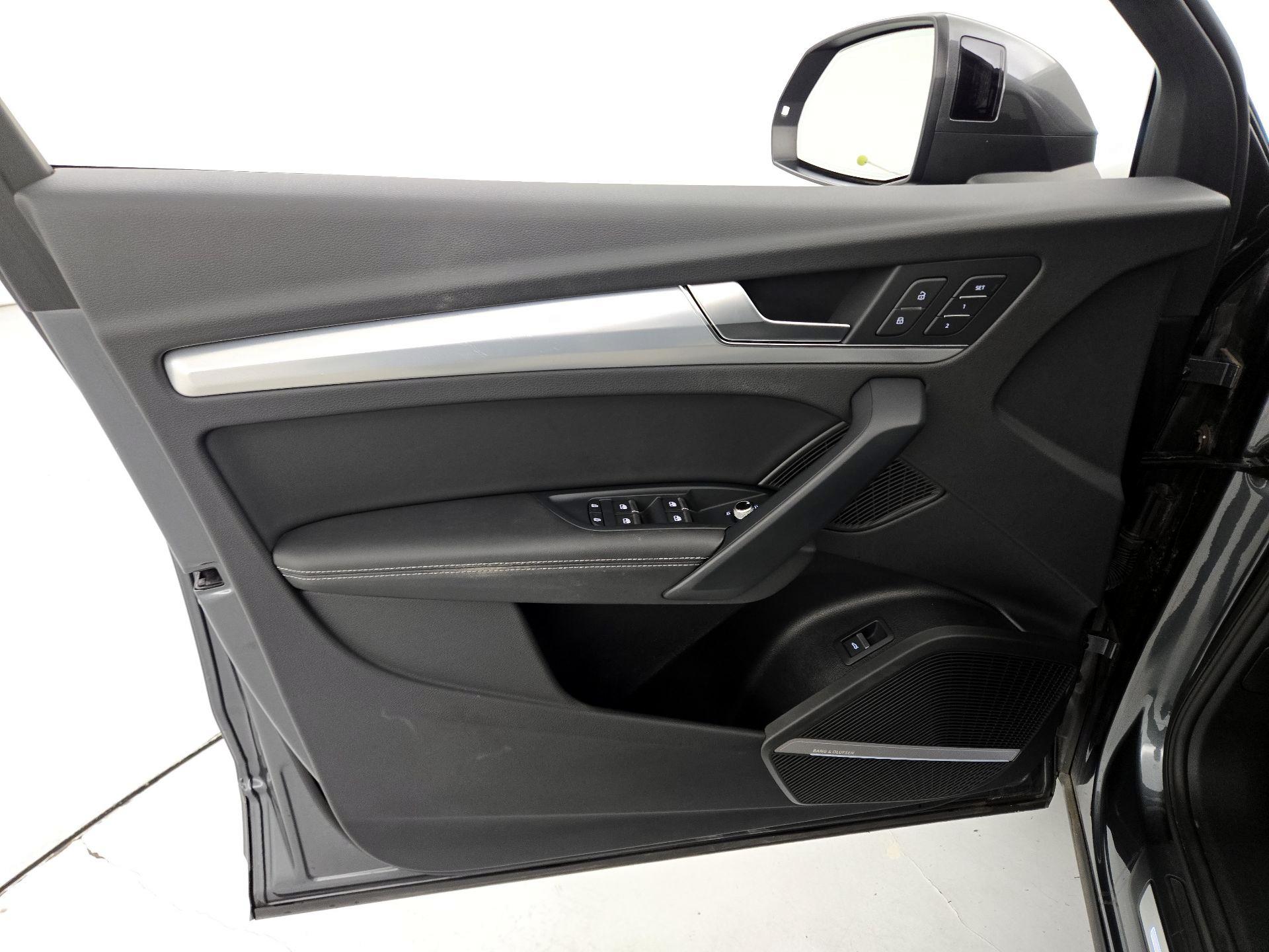 Thumbnail: 2023 Audi Q5 - 12