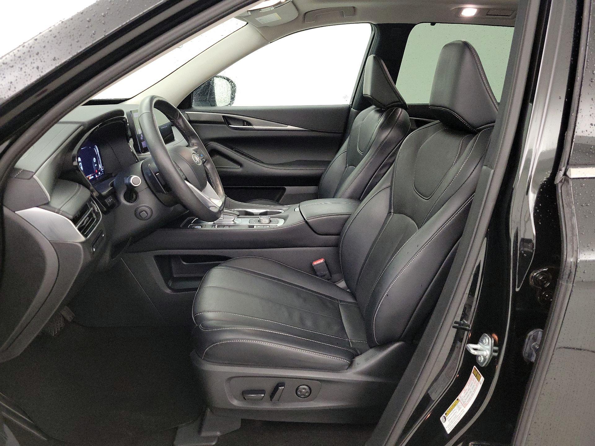 Thumbnail: 2023 INFINITI QX60 - 11