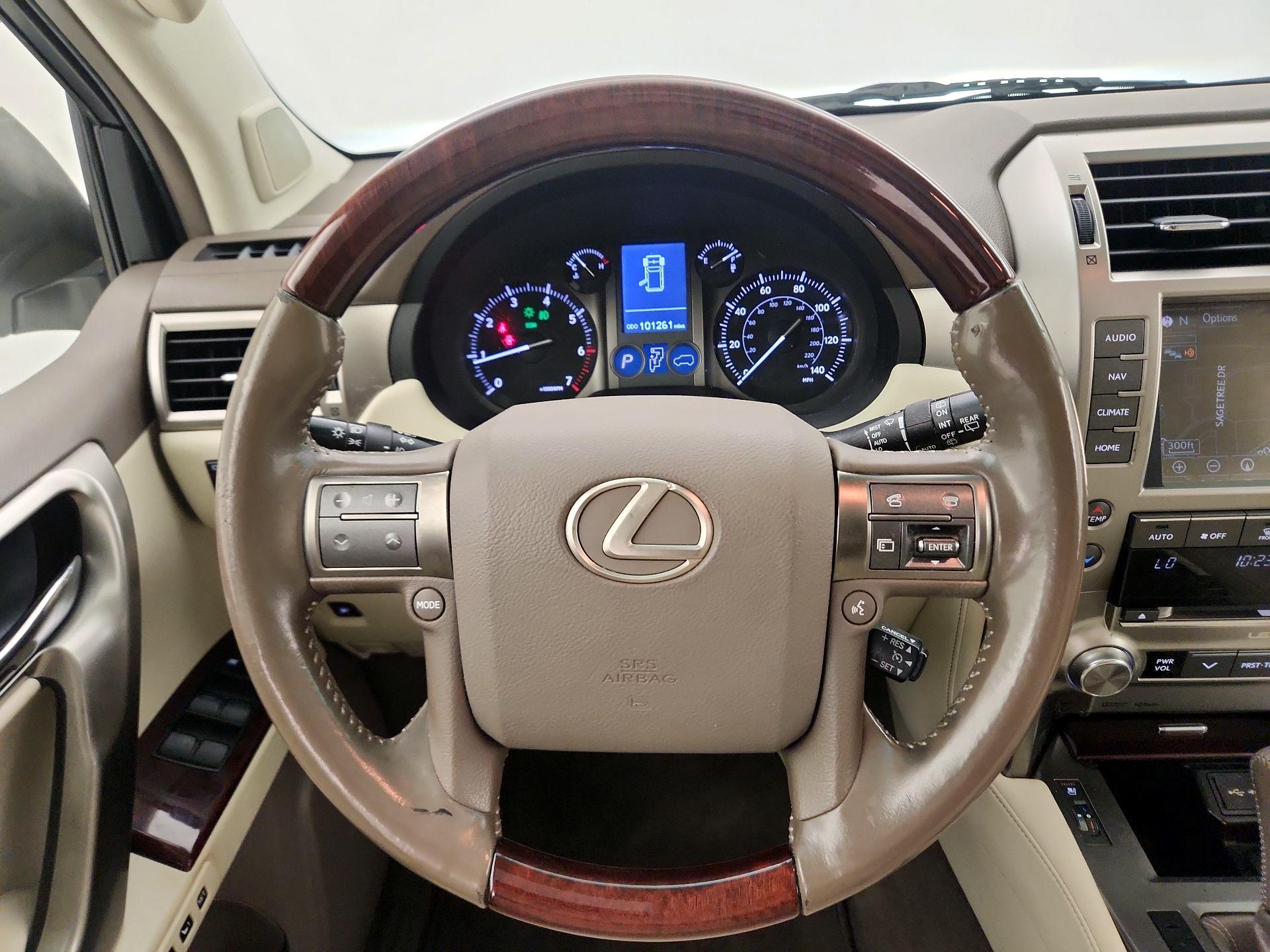 Thumbnail: 2016 Lexus GX - 10