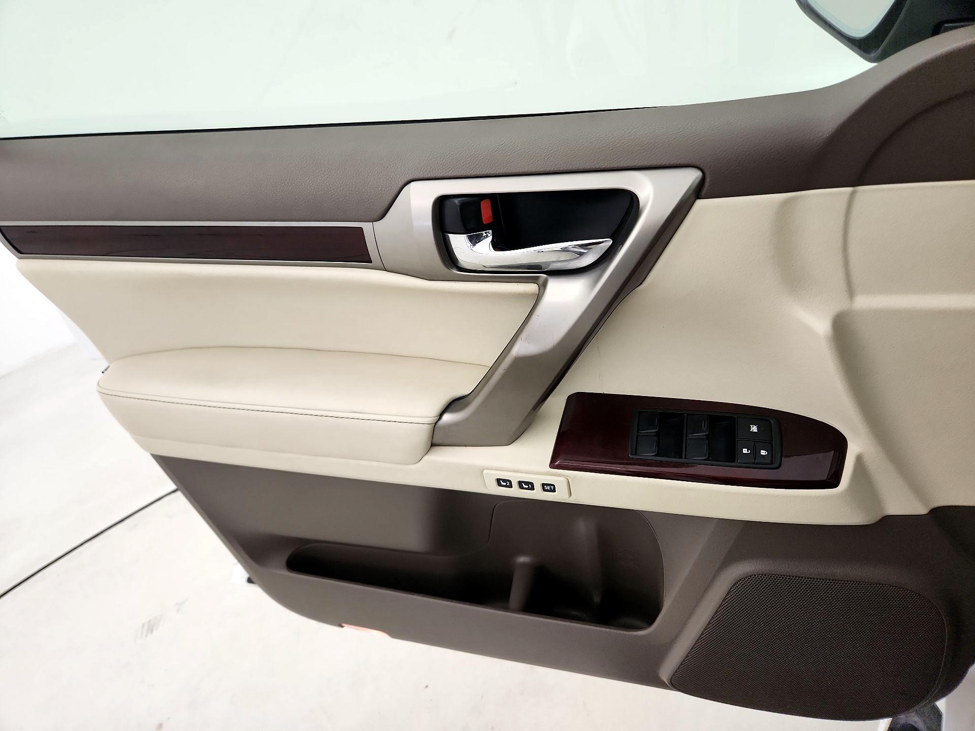 Thumbnail: 2016 Lexus GX - 12
