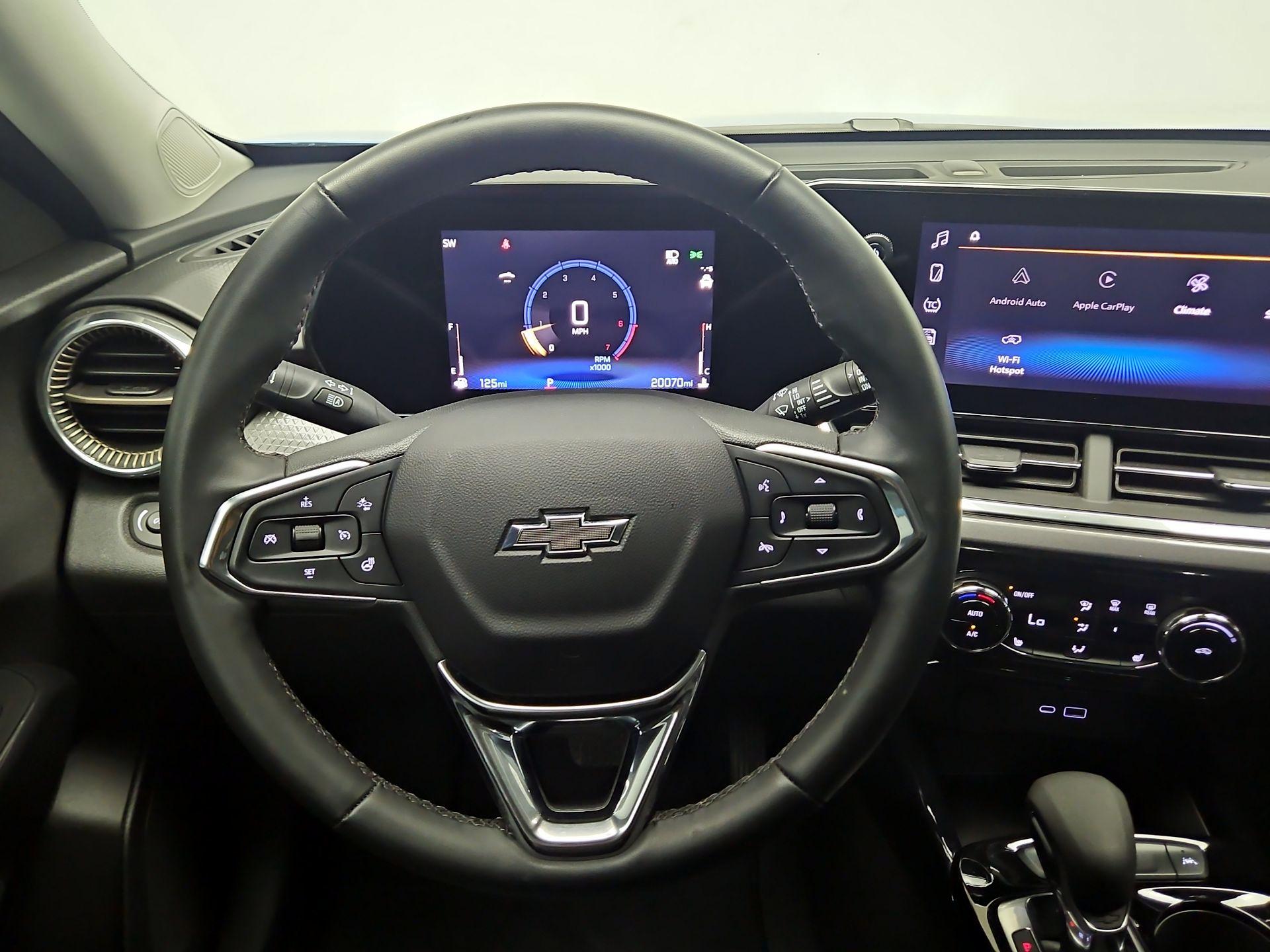 Thumbnail: 2025 Chevrolet Trax - 10